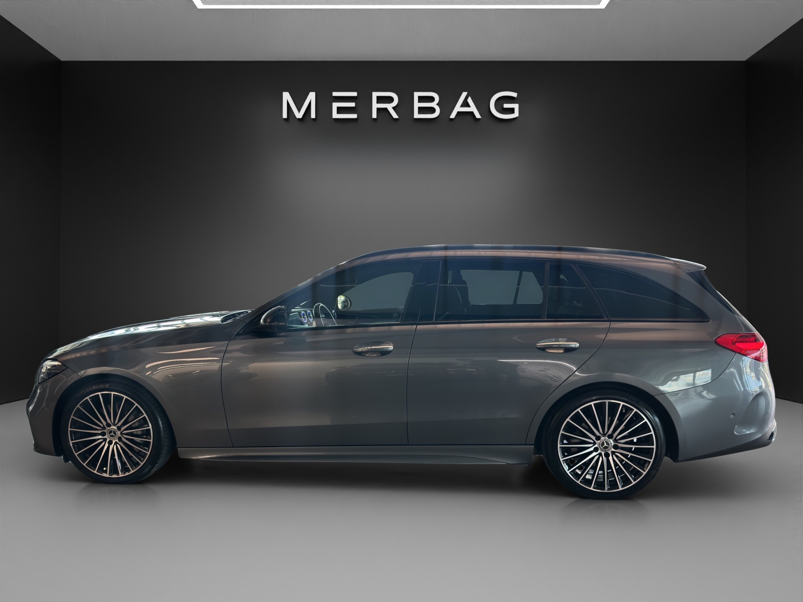 MERCEDES-BENZ C 220 d T 4M AMG Line-image-2
