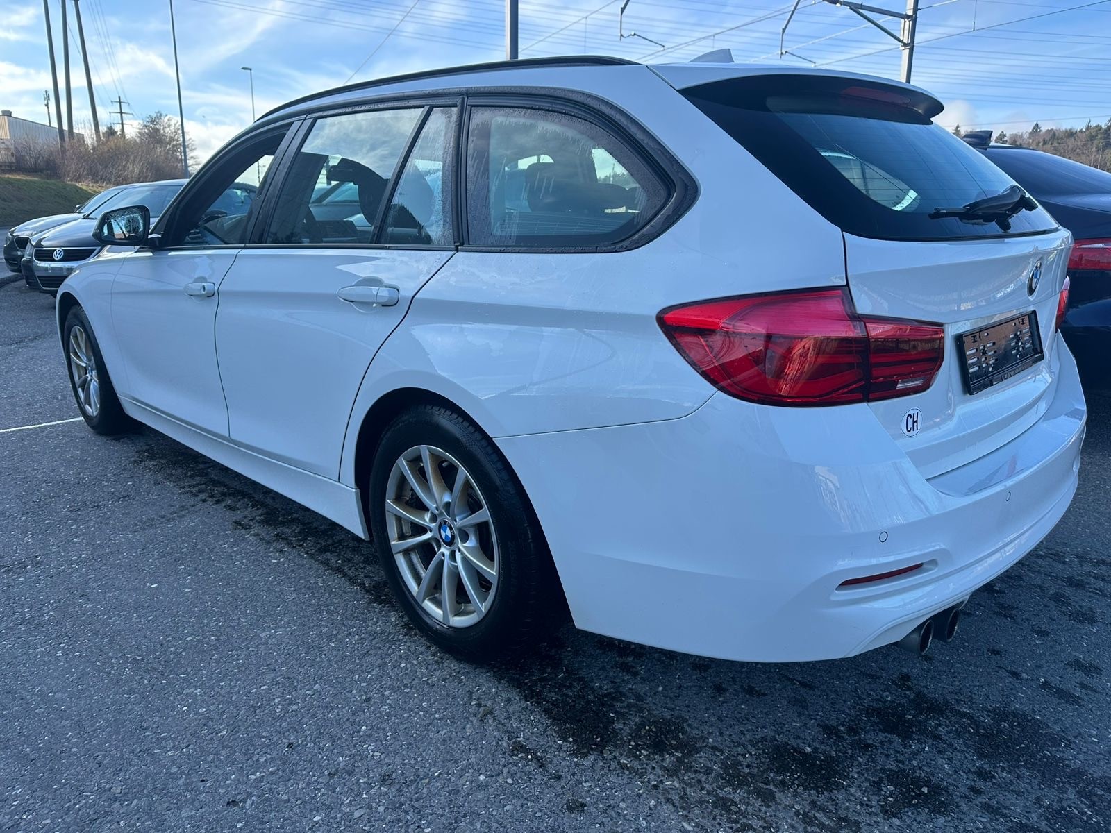 BMW 320d xDrive Touring Sport Line-image-3
