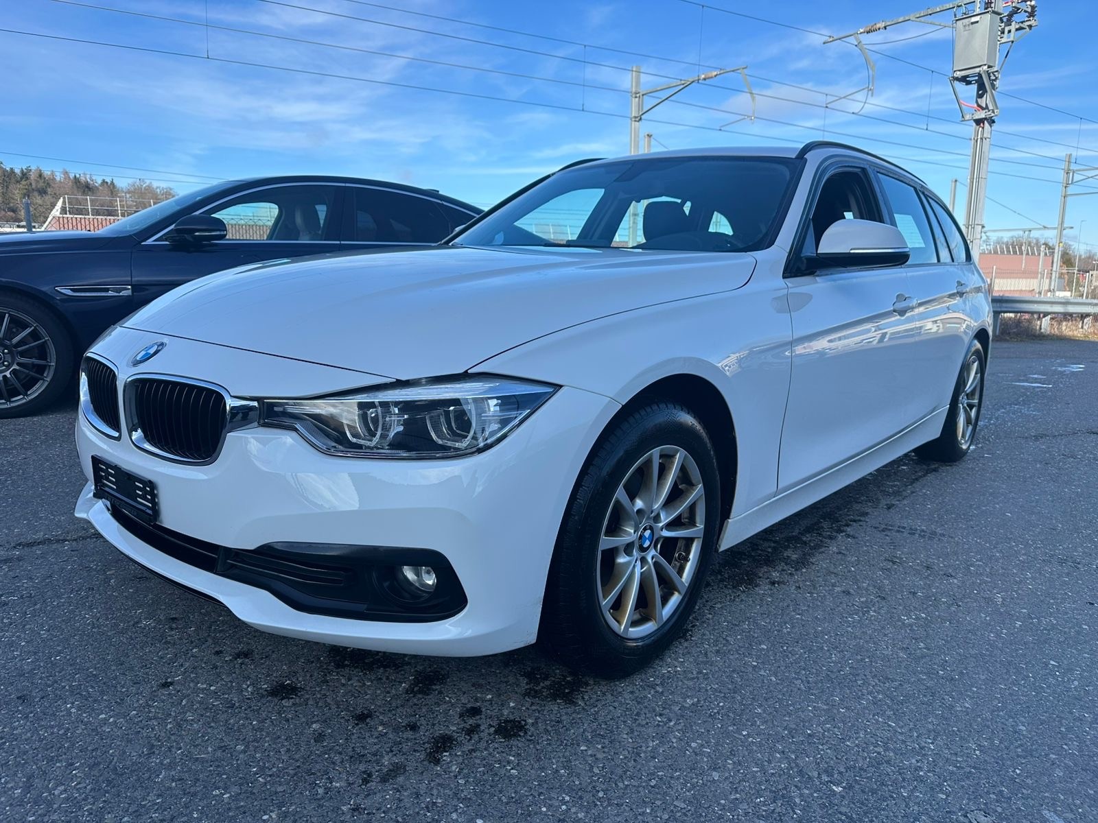 BMW 320d xDrive Touring Sport Line-image-0