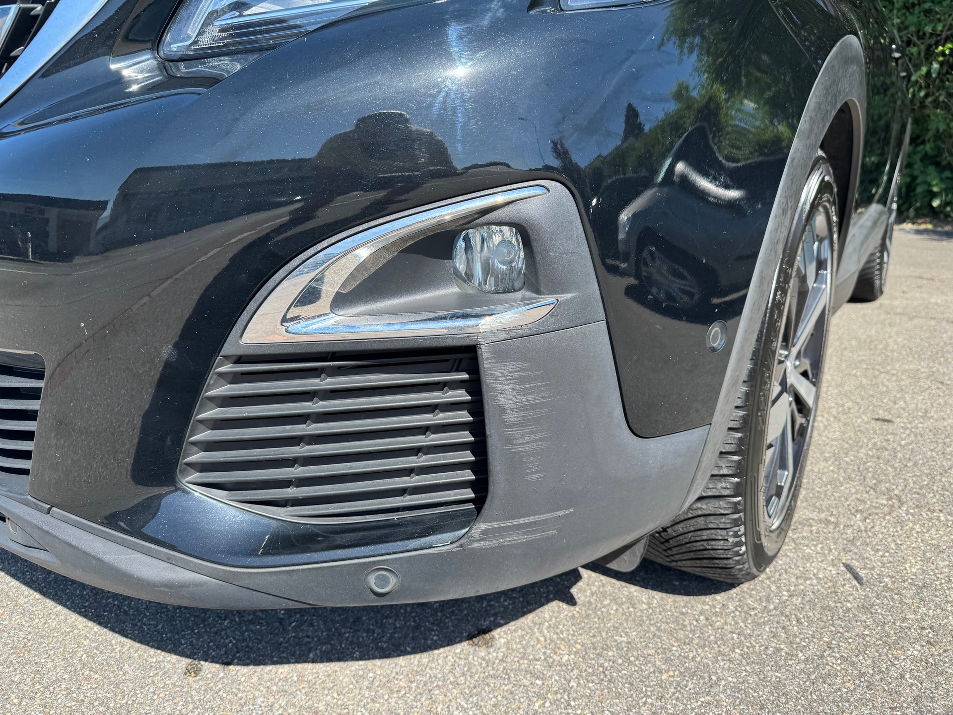 PEUGEOT 3008 1.2 PureTech Allure EAT-image-4