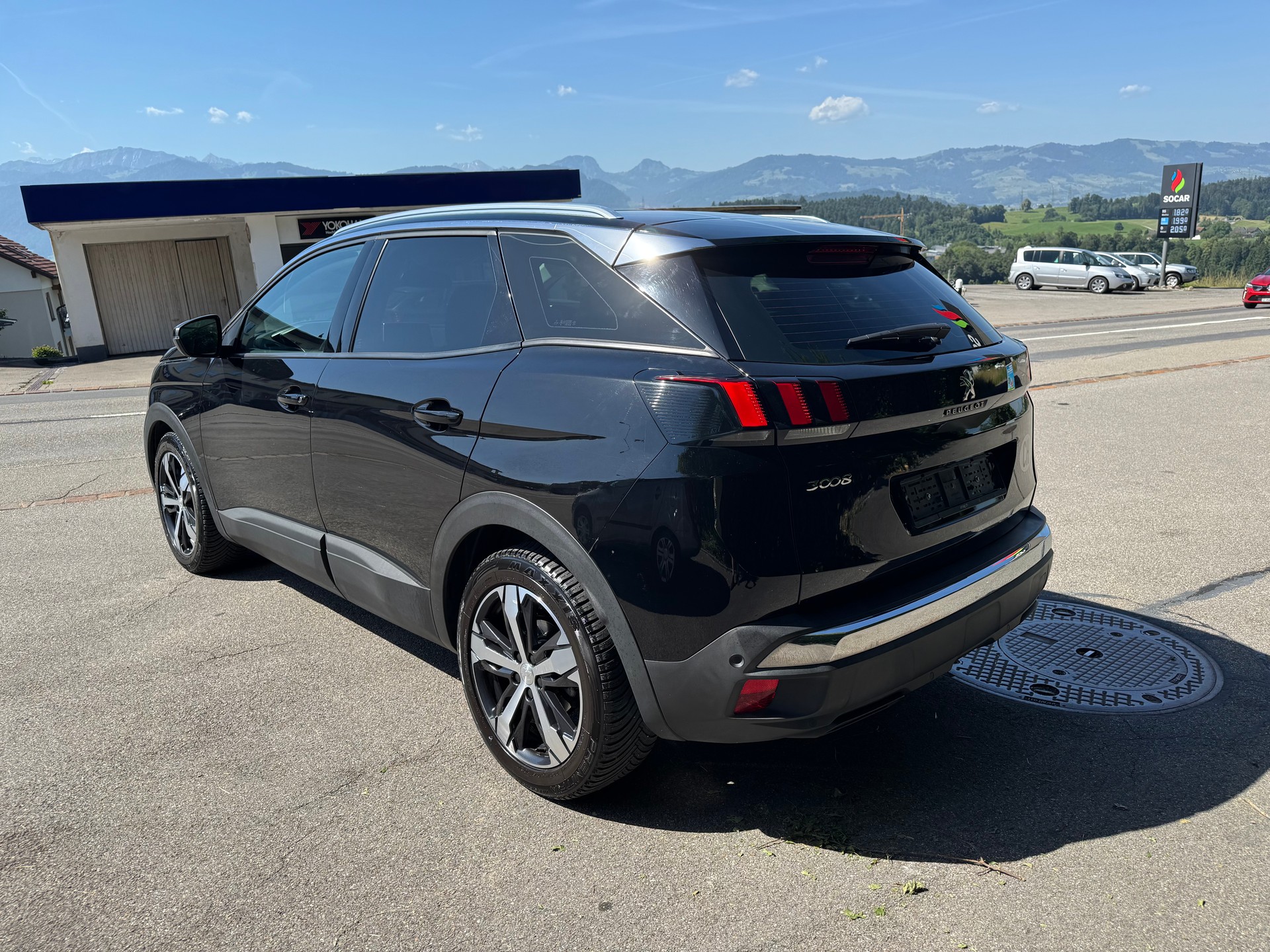 PEUGEOT 3008 1.2 PureTech Allure EAT-image-3
