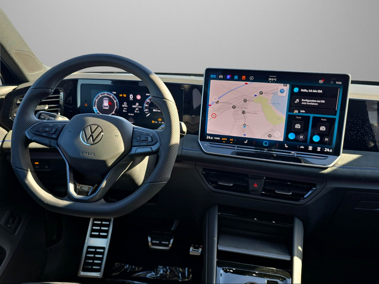VW VW TIGUAN R-LINE-image-9