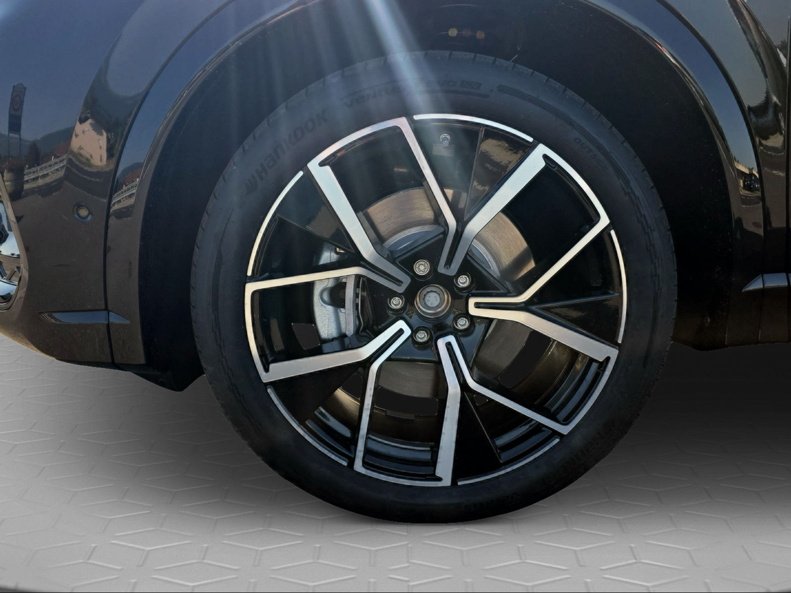 VW VW TIGUAN R-LINE-image-5