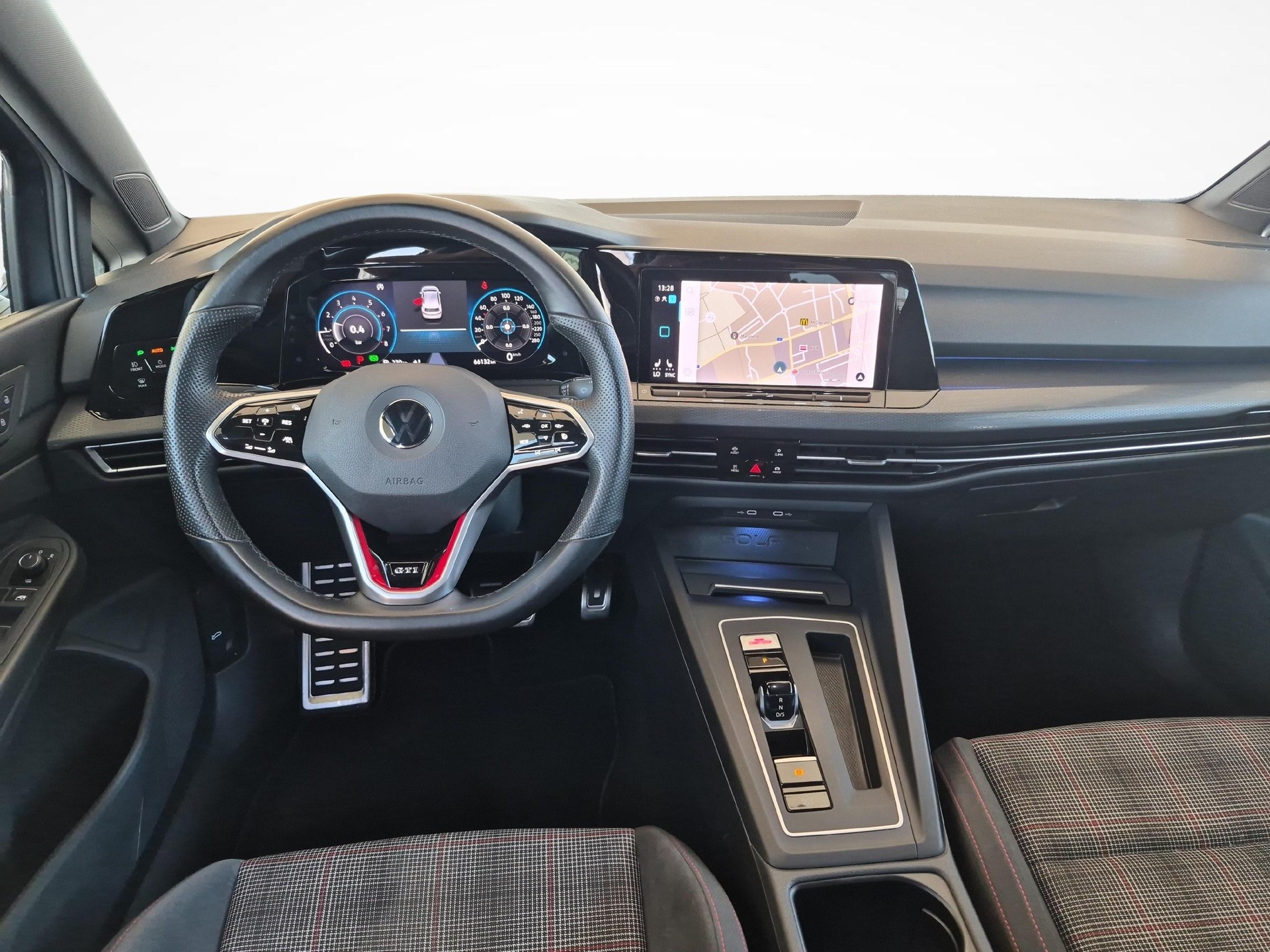 VW Golf VIII 2.0 TSI GTI DSG-image-8