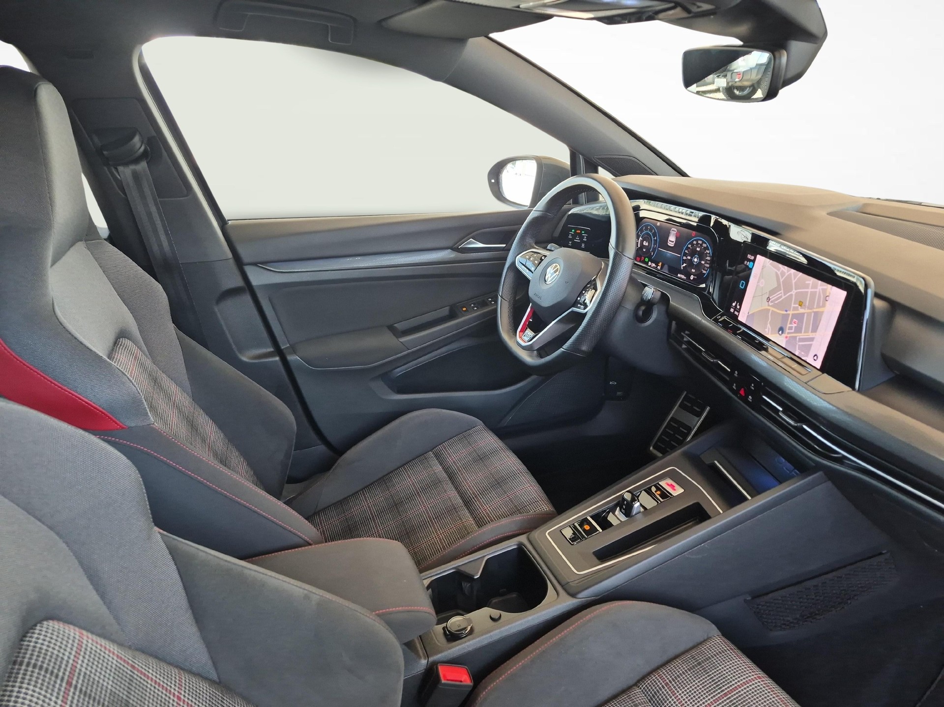 VW Golf VIII 2.0 TSI GTI DSG-image-9