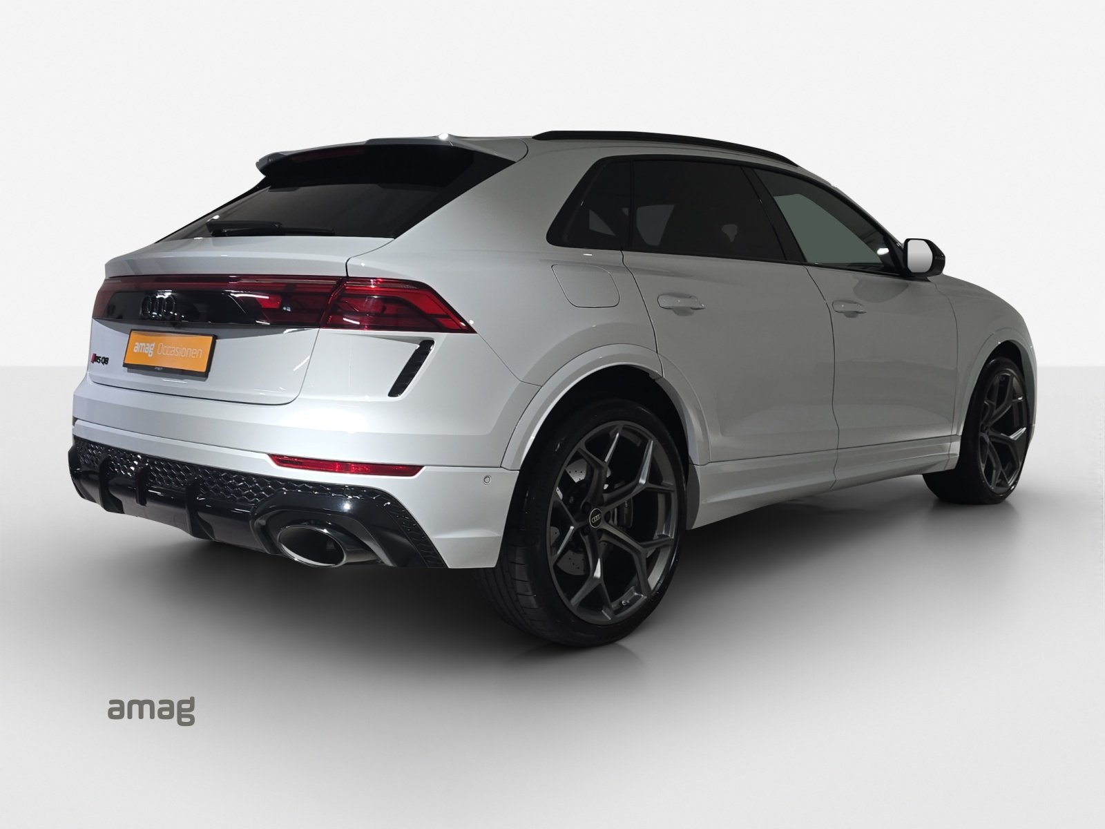 AUDI RSQ8 performance quattro-image-4