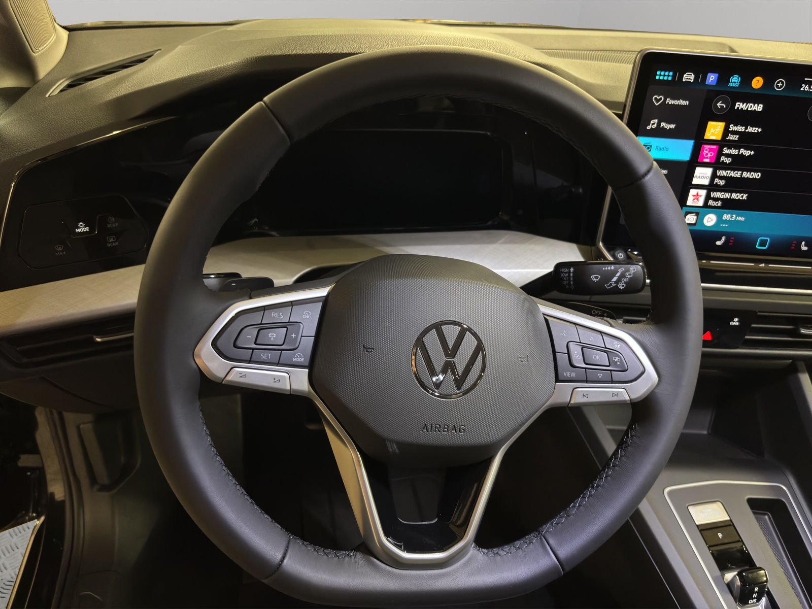 VW Golf 1.5 e TSI mHEV Value DSG-image-6