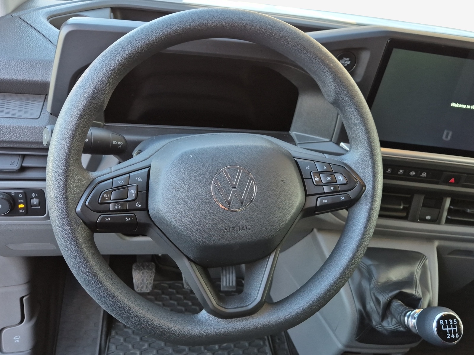 VW Transporter 2.0 TDI-image-9