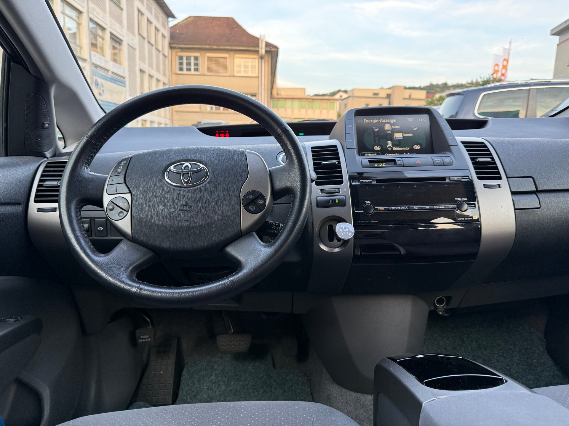 TOYOTA Prius 1.5 16V Hybrid-image-5