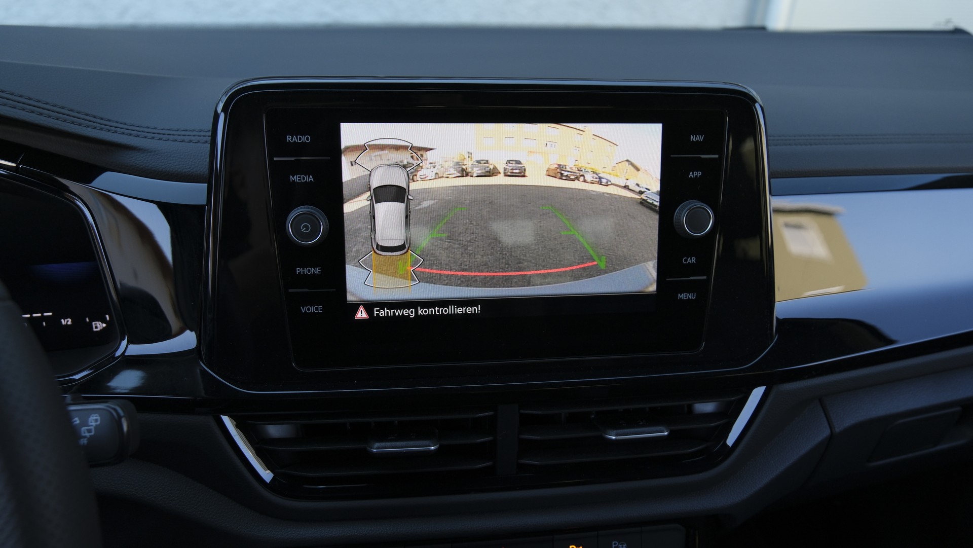 VW T-Roc 1.5 TSI EVO R-Line DSG-image-21
