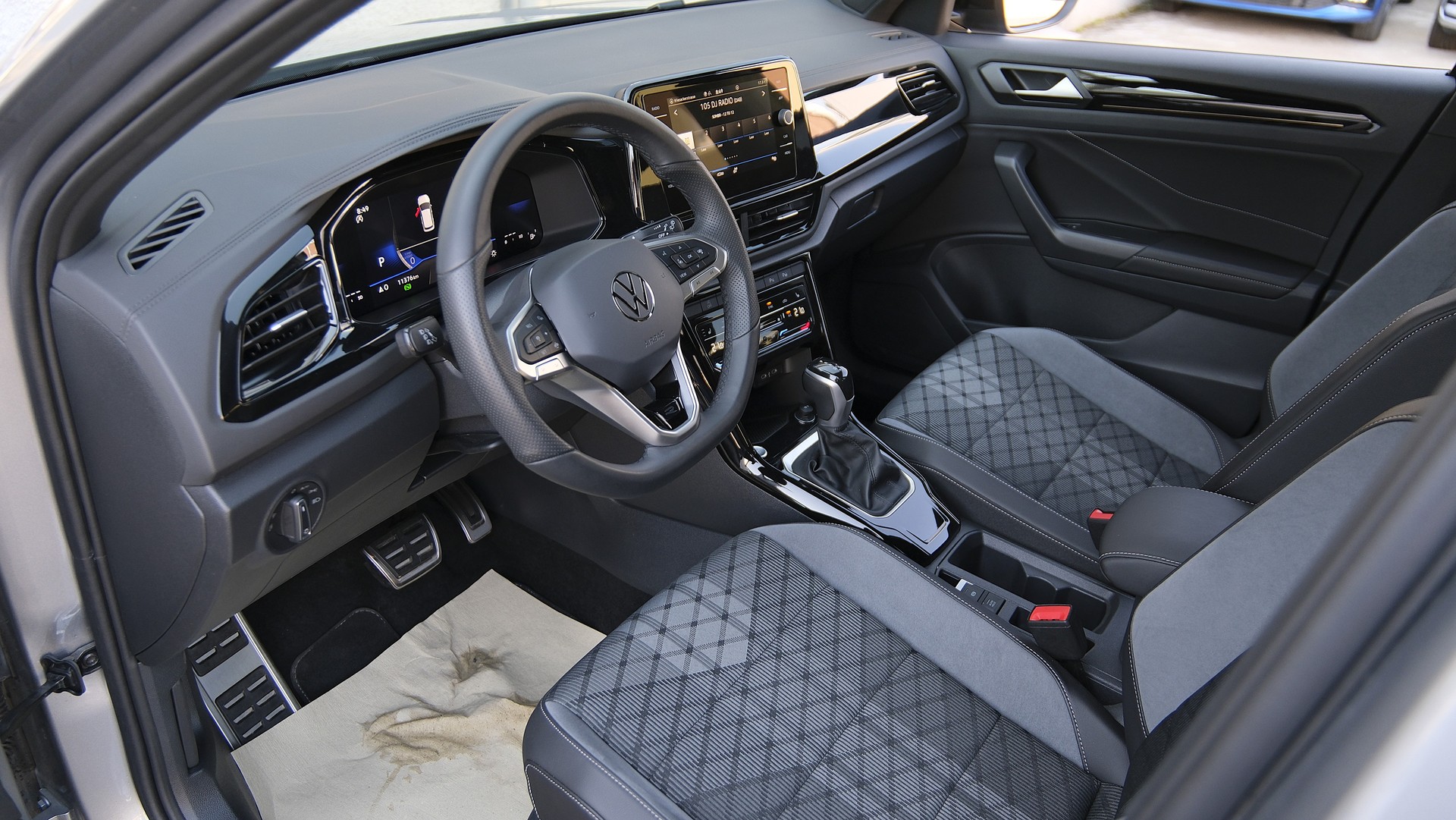 VW T-Roc 1.5 TSI EVO R-Line DSG-image-2