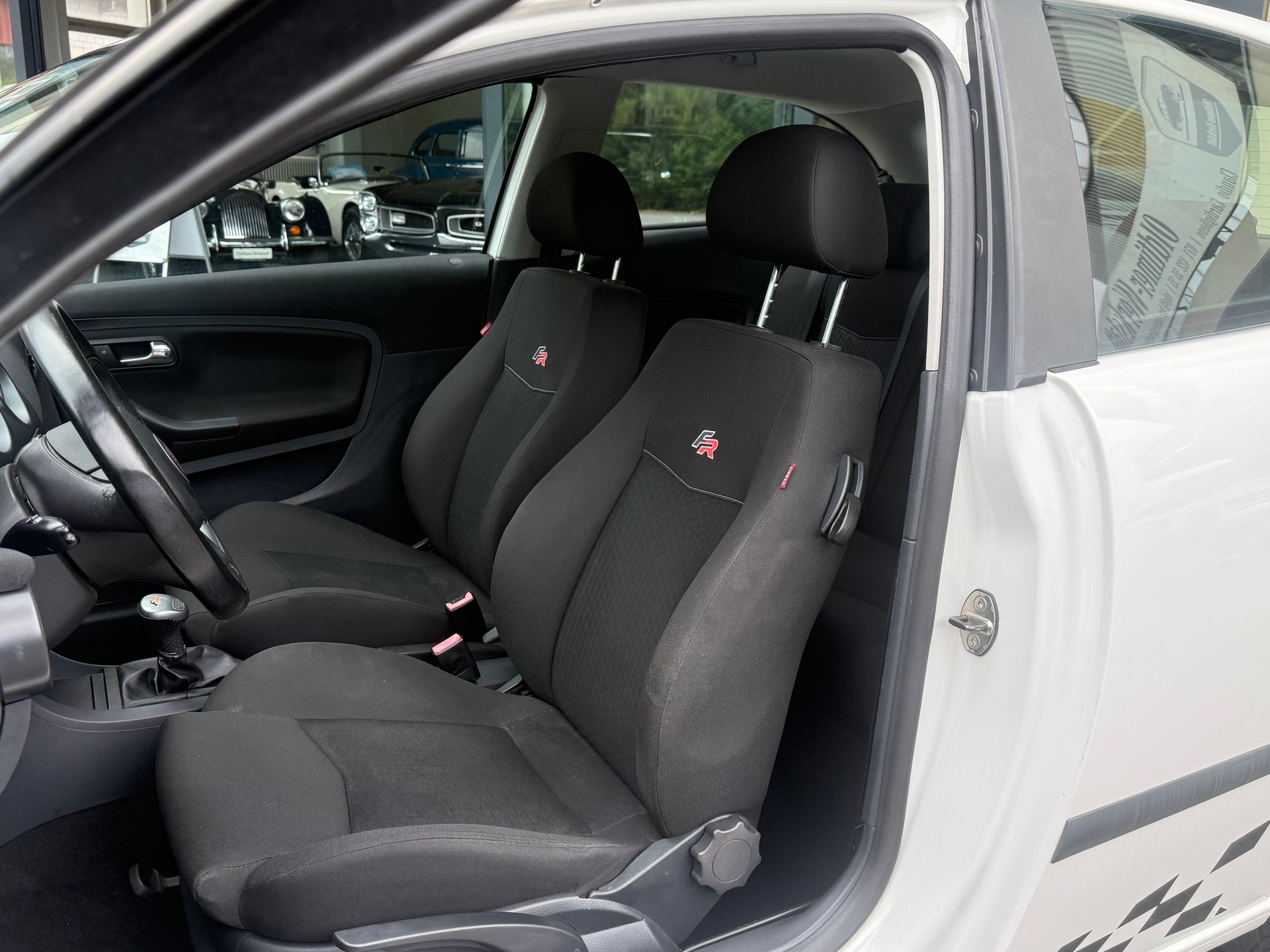 SEAT Ibiza 1.8 20V Turbo FR-image-6