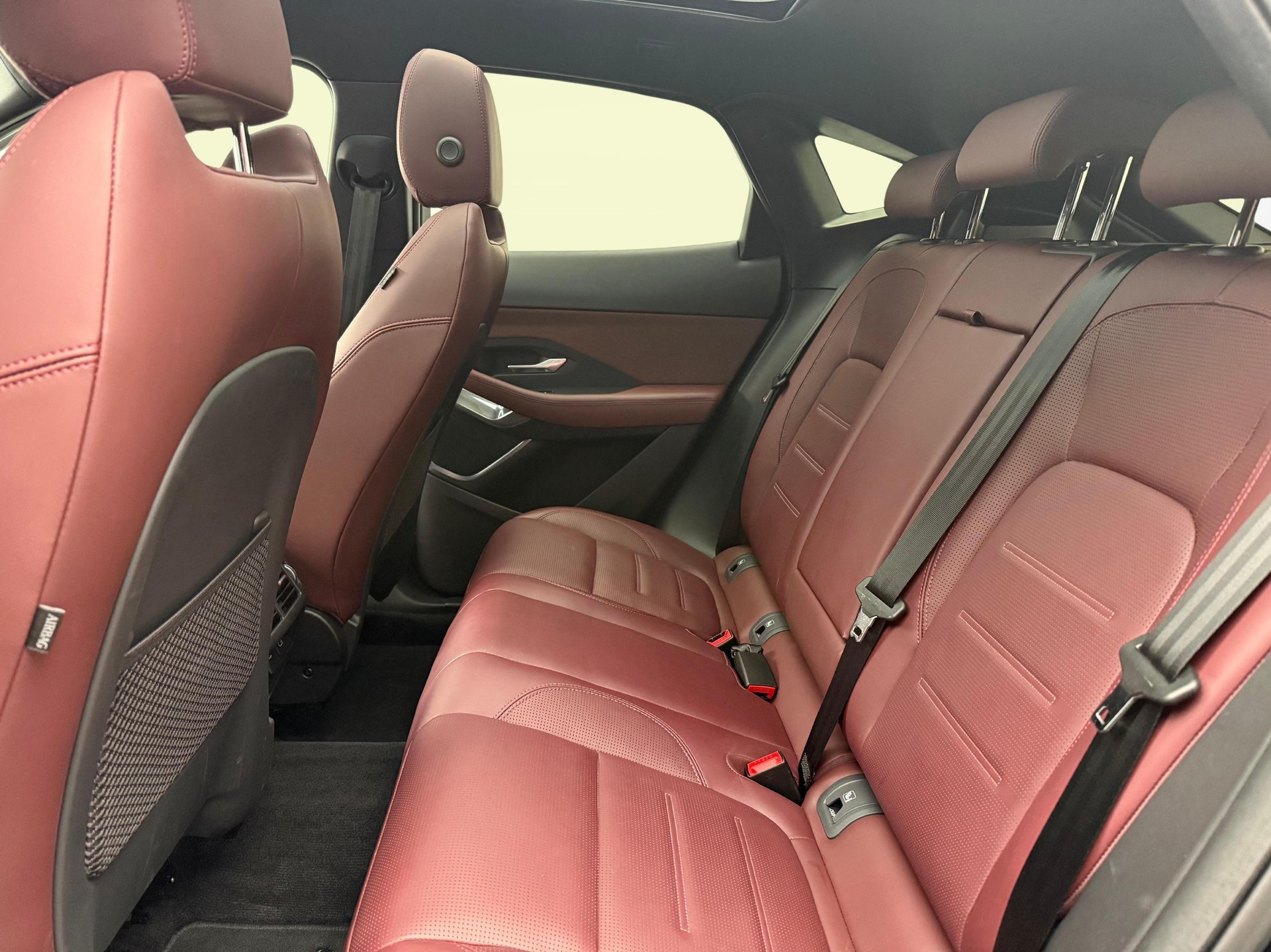 JAGUAR E-Pace 2.0 I4 250 R-Dynamic HSE AWD-image-10