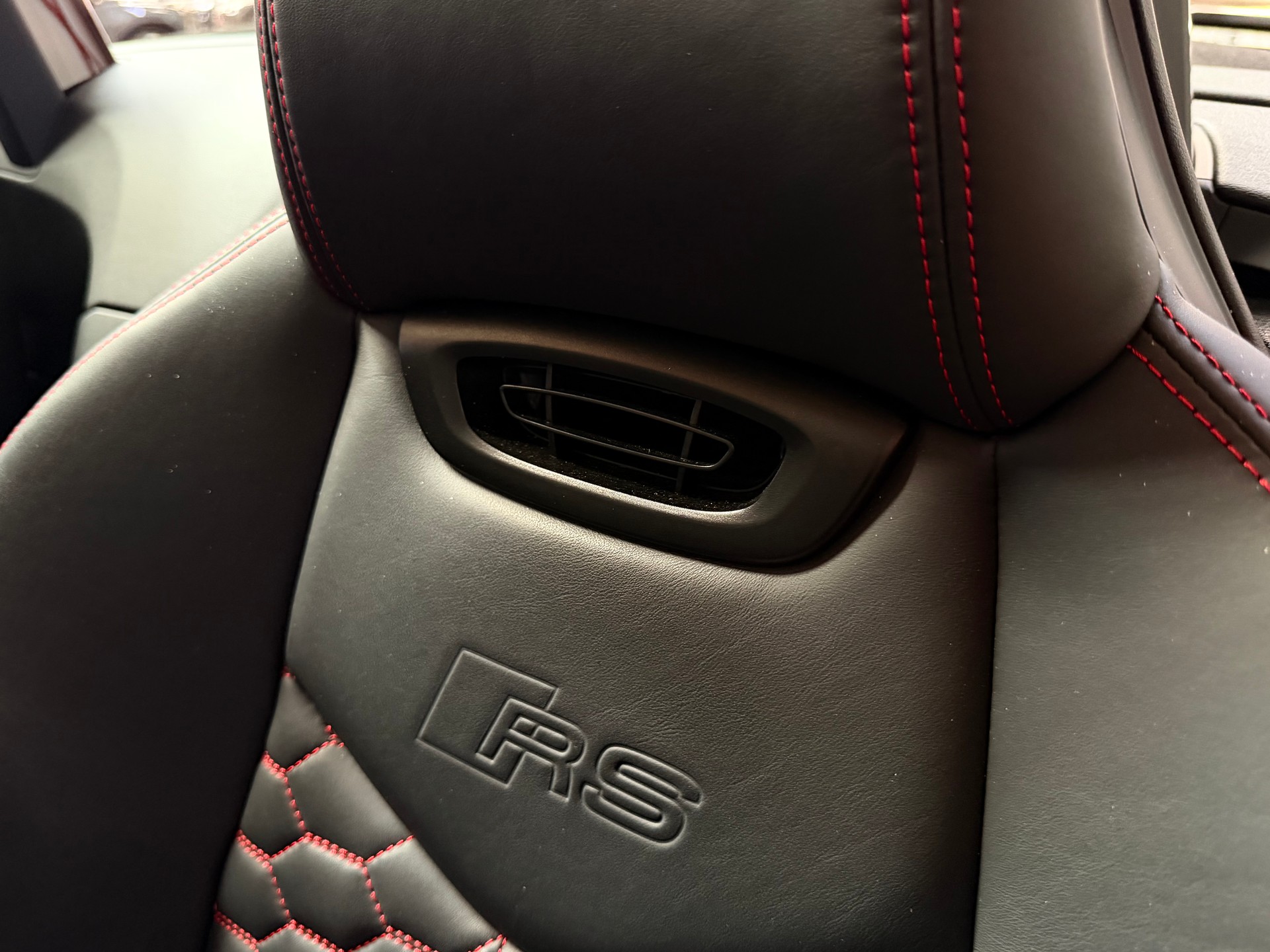 AUDI TT Roadster TTRS S-tronic-image-30