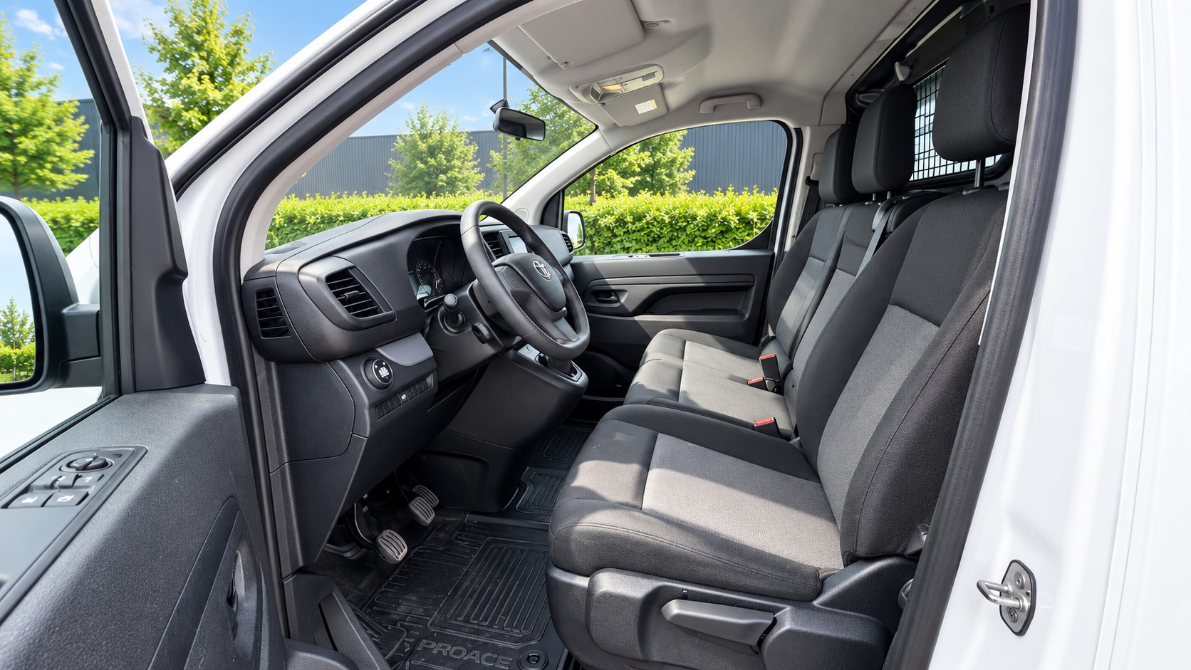 TOYOTA Proace 2.0D Panel Van Medium Active 4x4-image-5