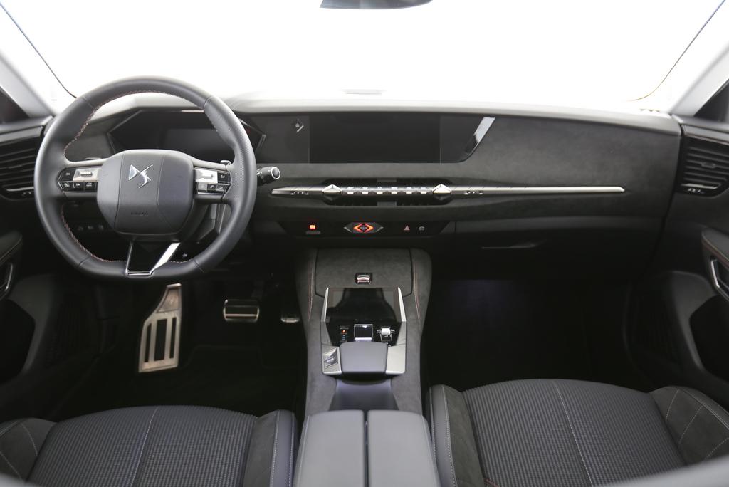 DS AUTOMOBILES 4 1.6 E-Tense Ligne Noire-image-4
