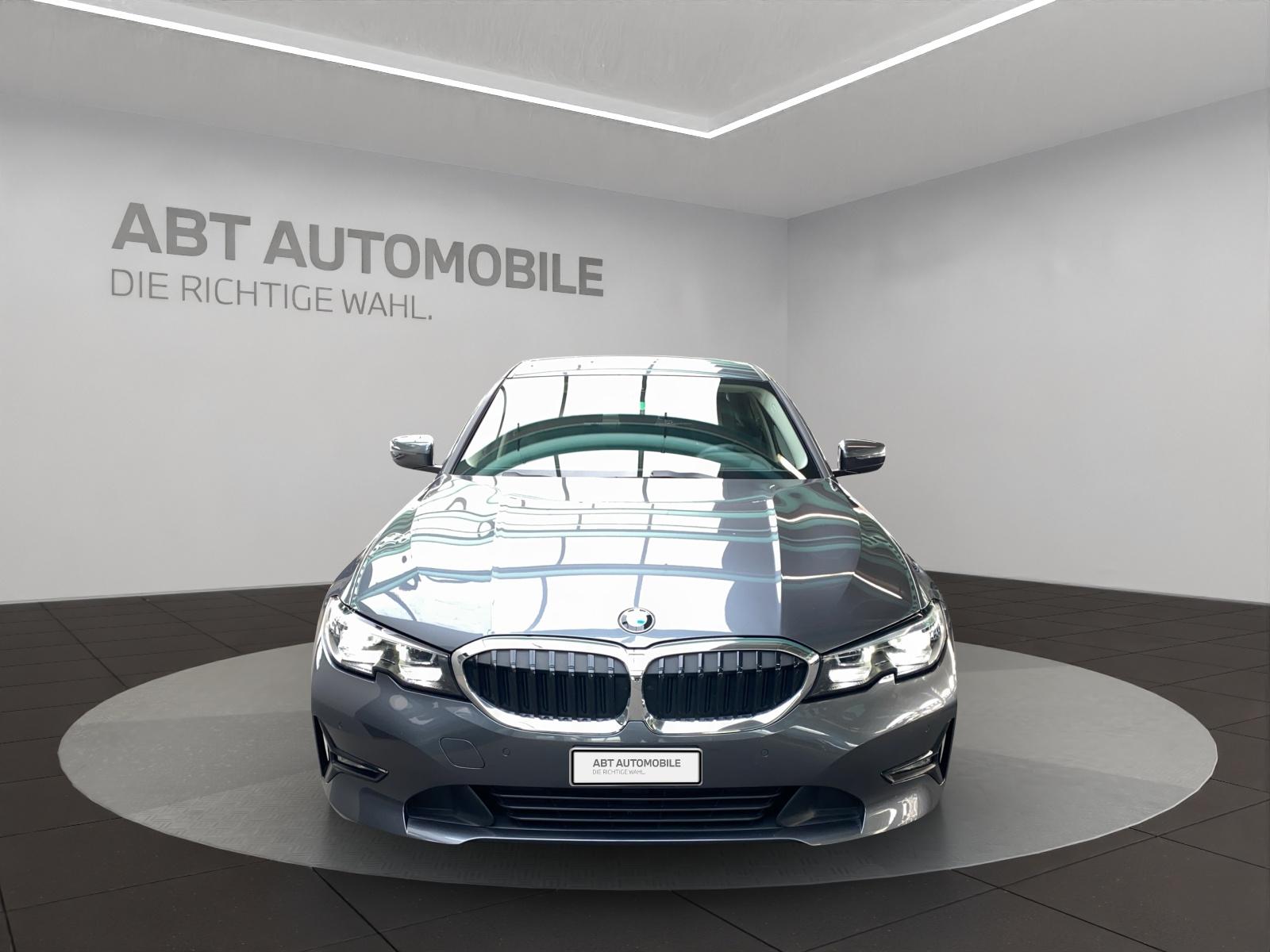 BMW 320i xDrive-image-1