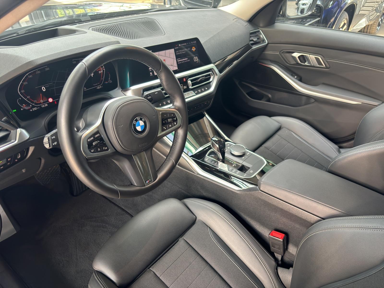BMW 320i xDrive-image-21