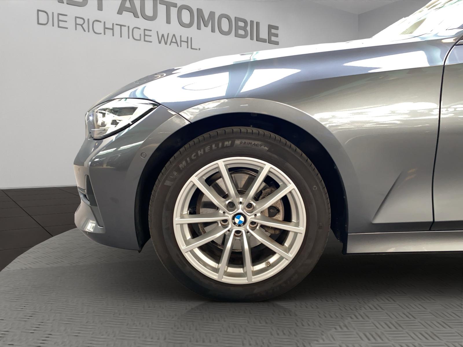 BMW 320i xDrive-image-25