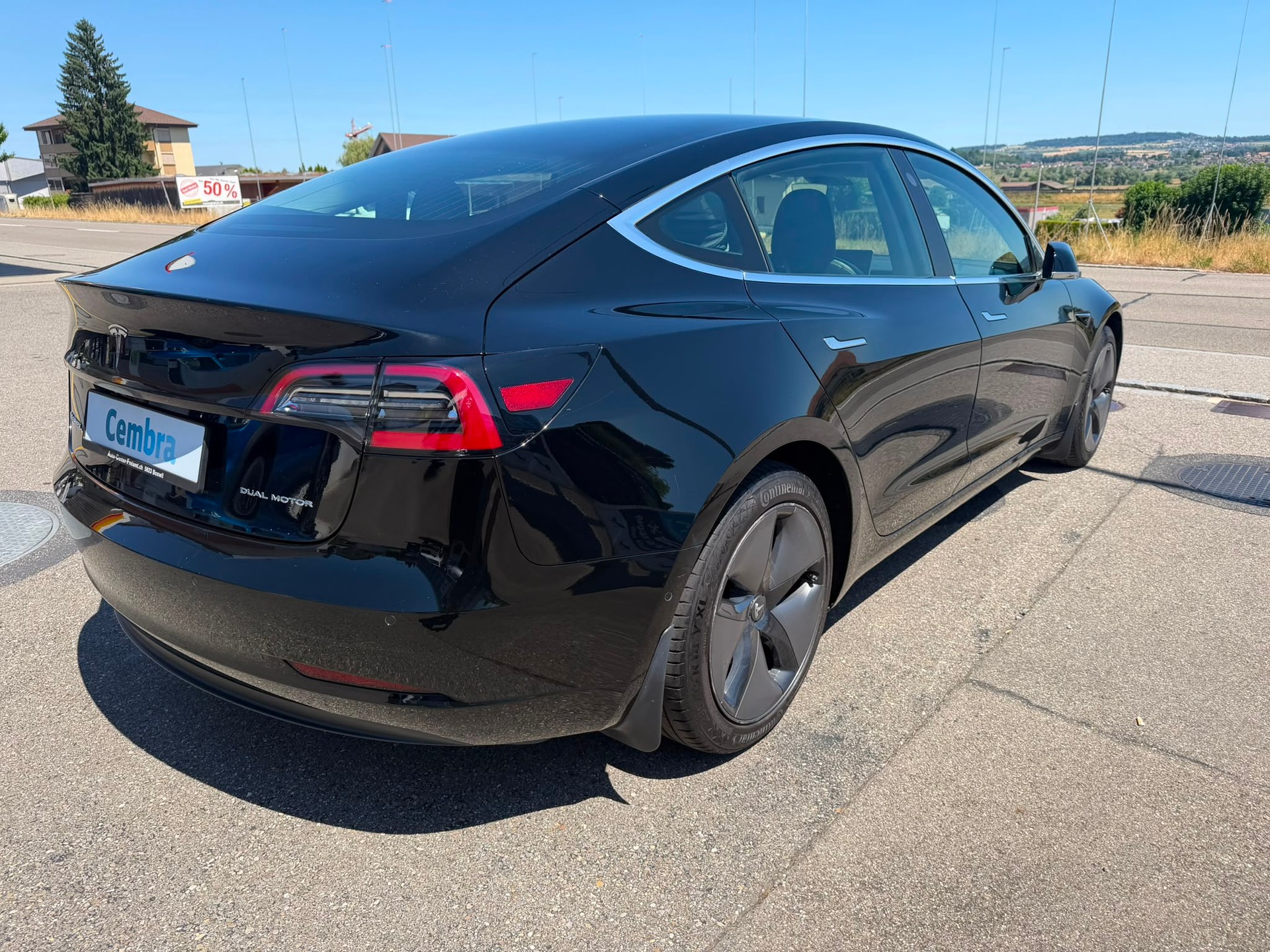 TESLA Model 3 Long Range Dual Motor AWD-image-4