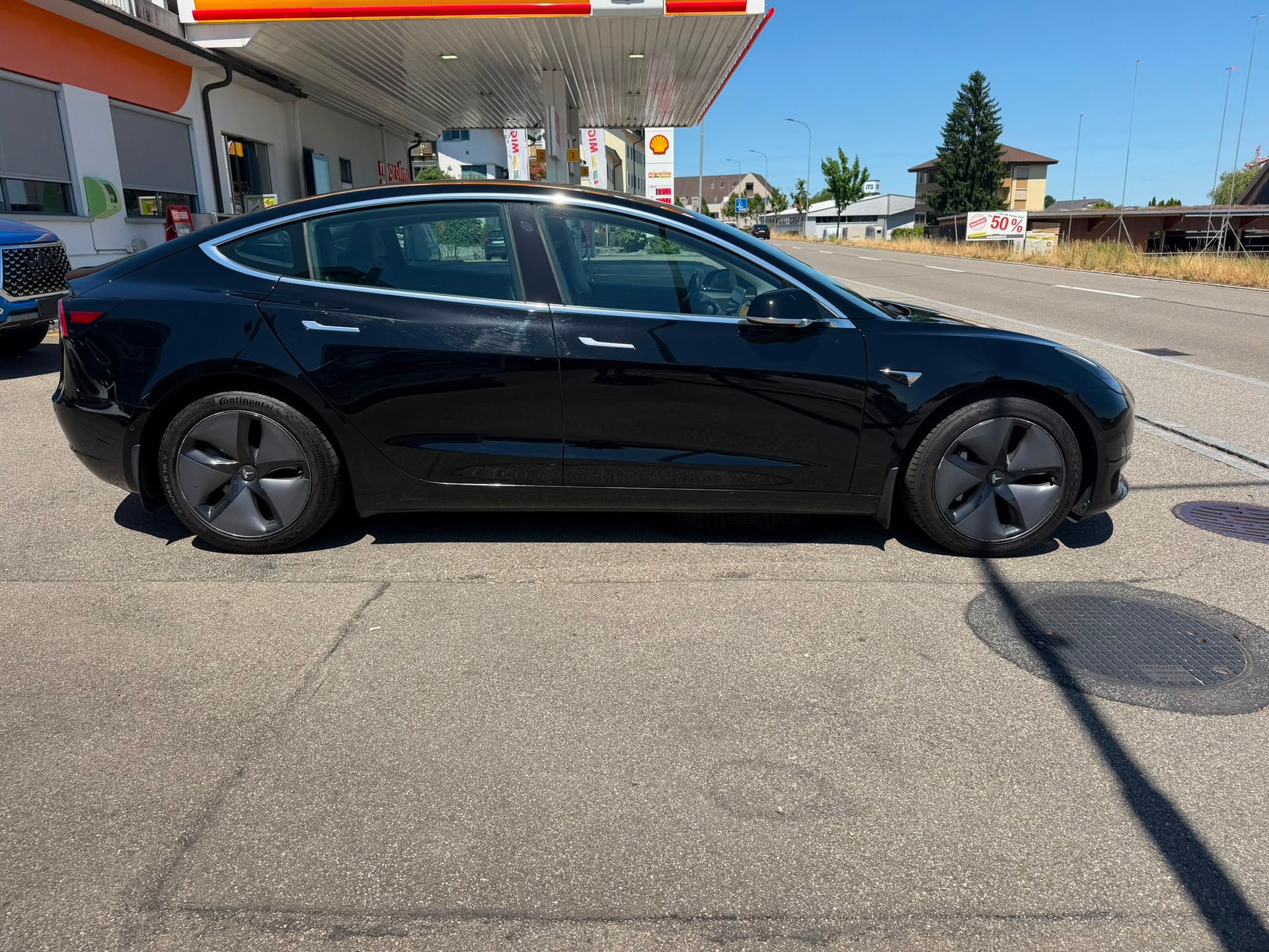 TESLA Model 3 Long Range Dual Motor AWD-image-5