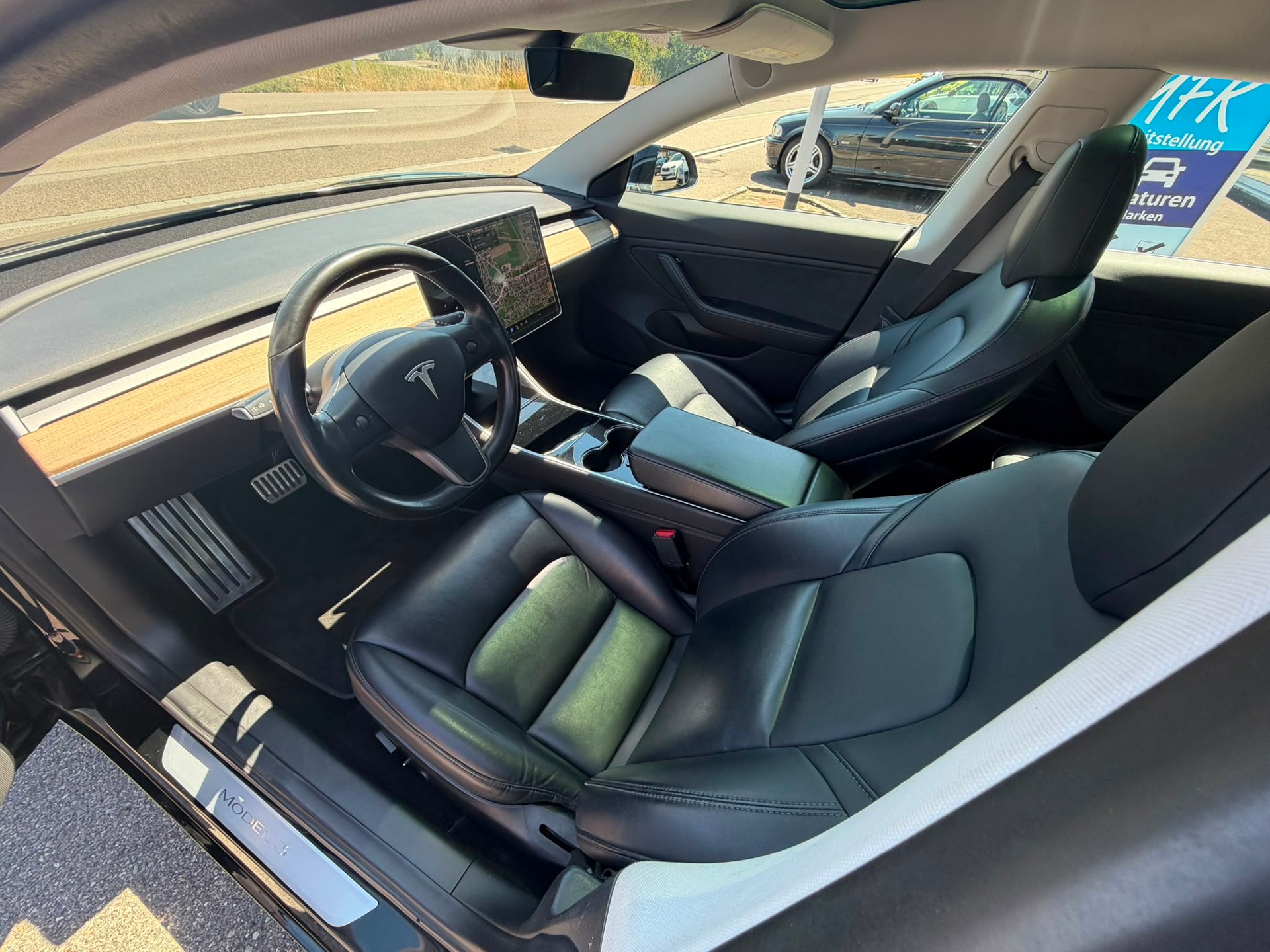 TESLA Model 3 Long Range Dual Motor AWD-image-8