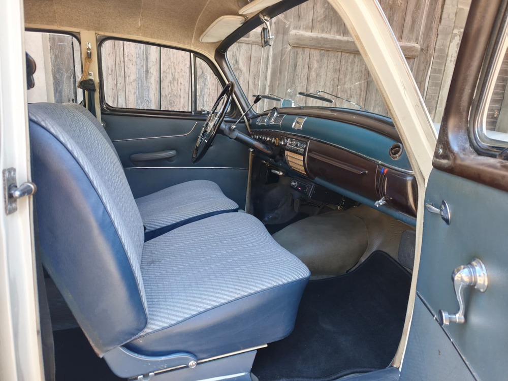 MERCEDES-BENZ 219-image-5