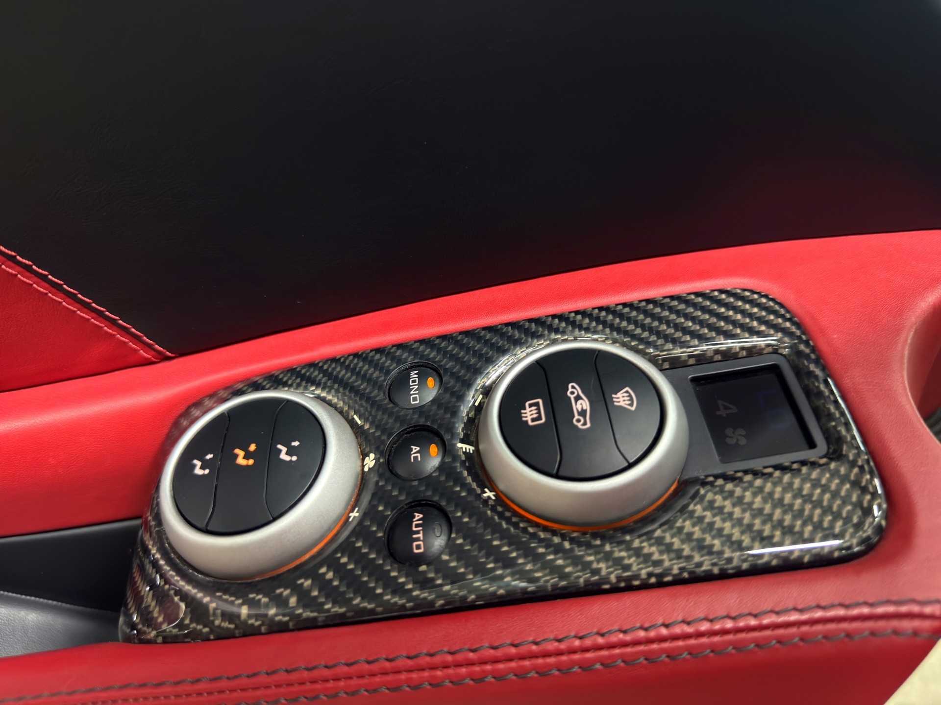 McLAREN MP4-12C Spider 3.8 V8 SSG-image-24