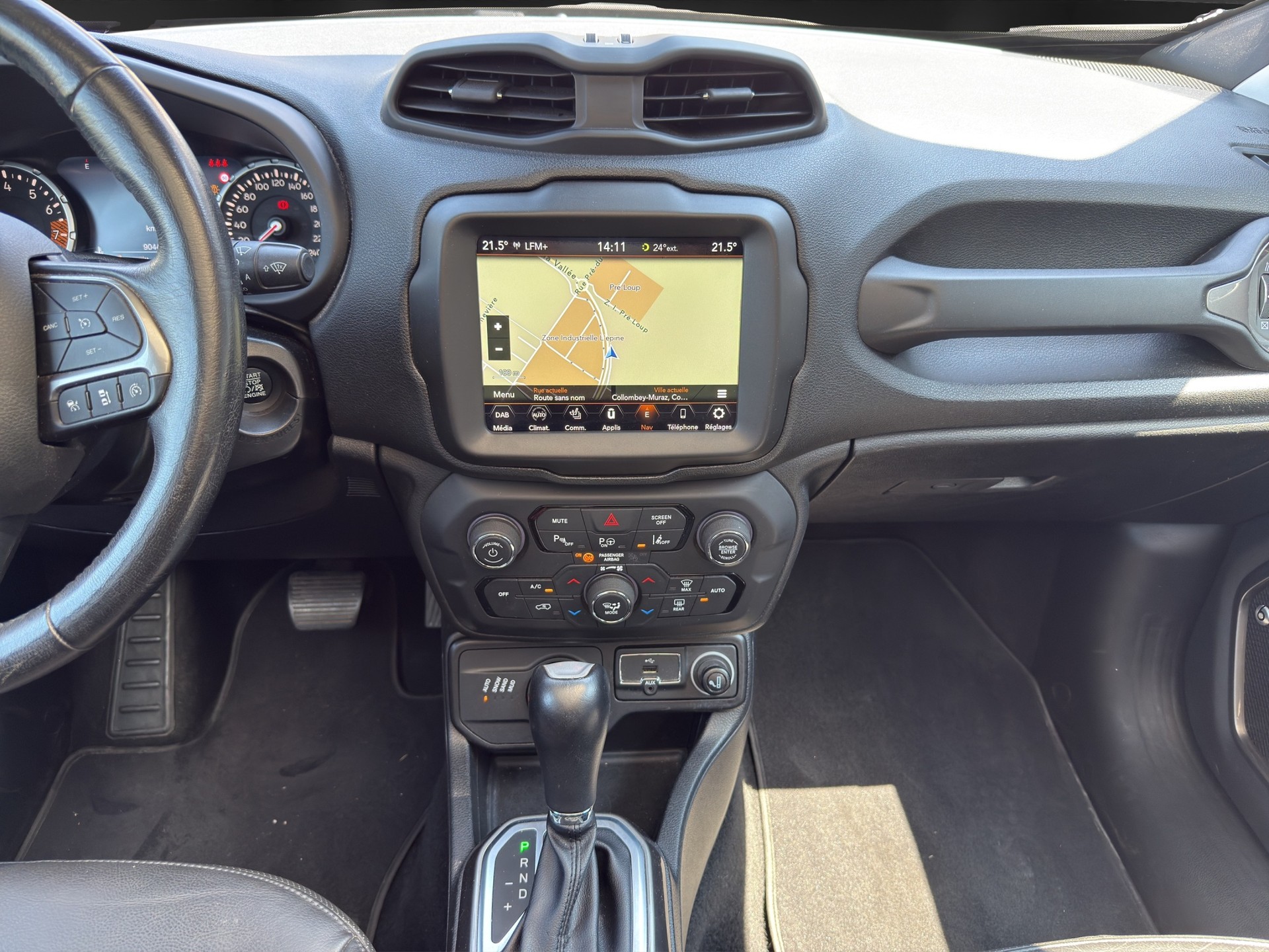 JEEP Renegade 1.3 Turbo Limited AWD-image-11
