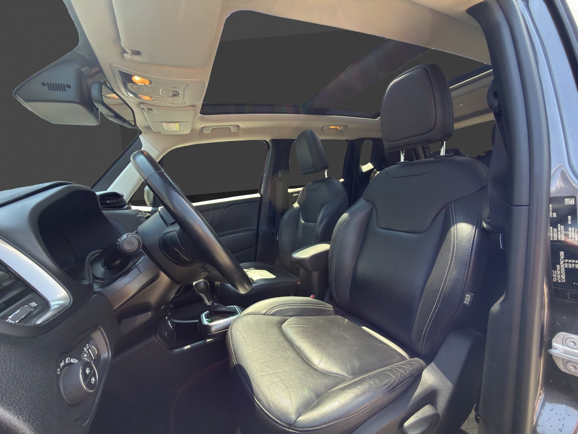 JEEP Renegade 1.3 Turbo Limited AWD-image-15