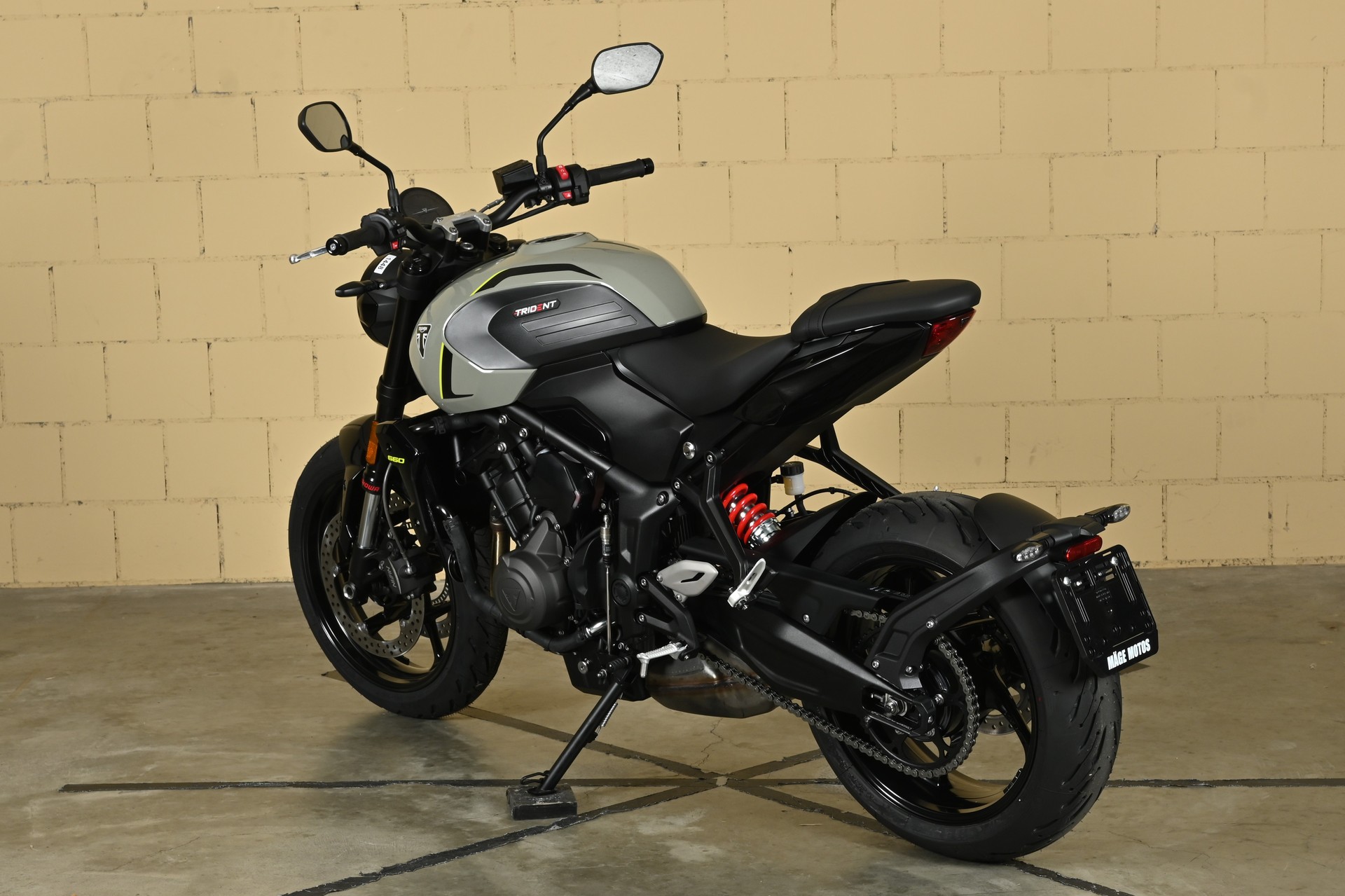 TRIUMPH Trident 660-image-4