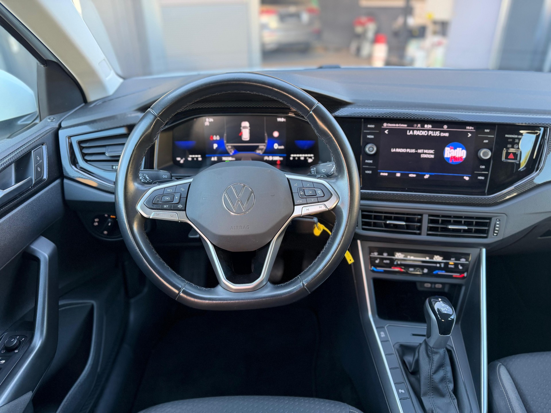 VW Taigo 1.0 TSI Life DSG-image-8