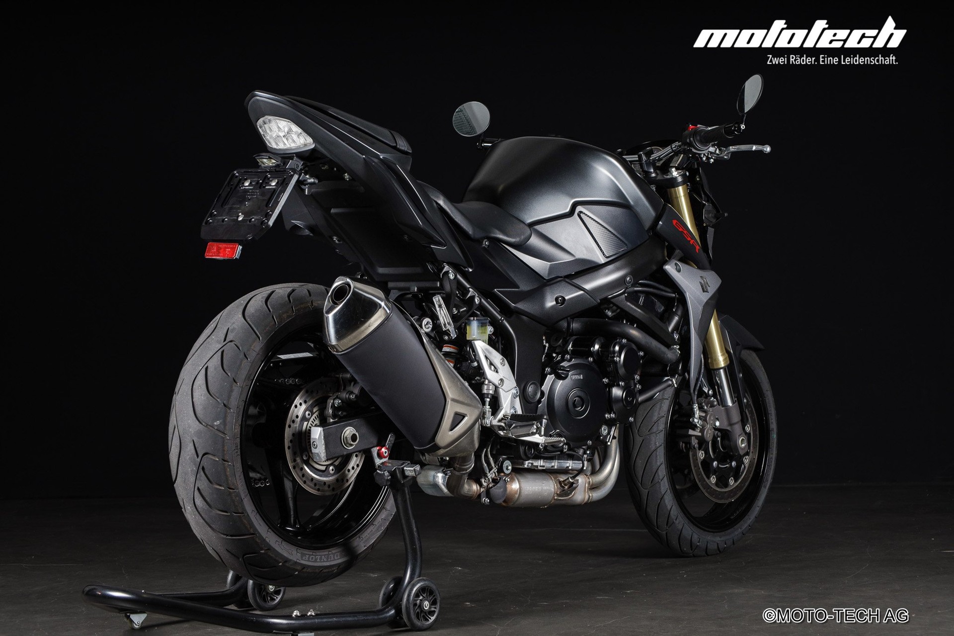 SUZUKI GSR 750 ABS (35kW)-showroom-element-2