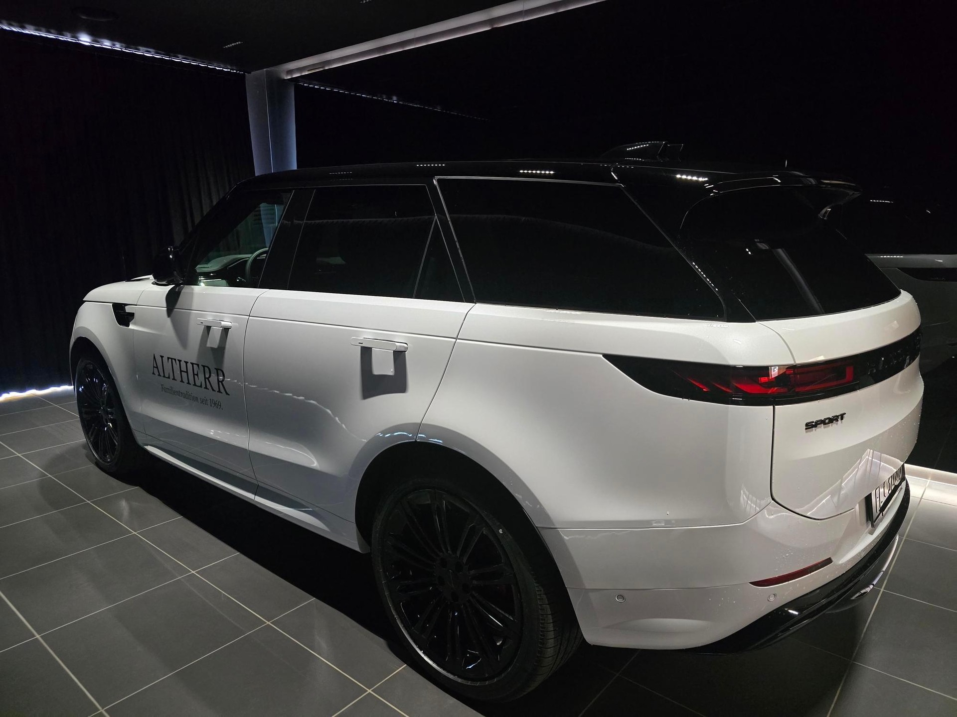 LAND ROVER Range Rover Sport 3.0 I6 350 Autobiography-image-1