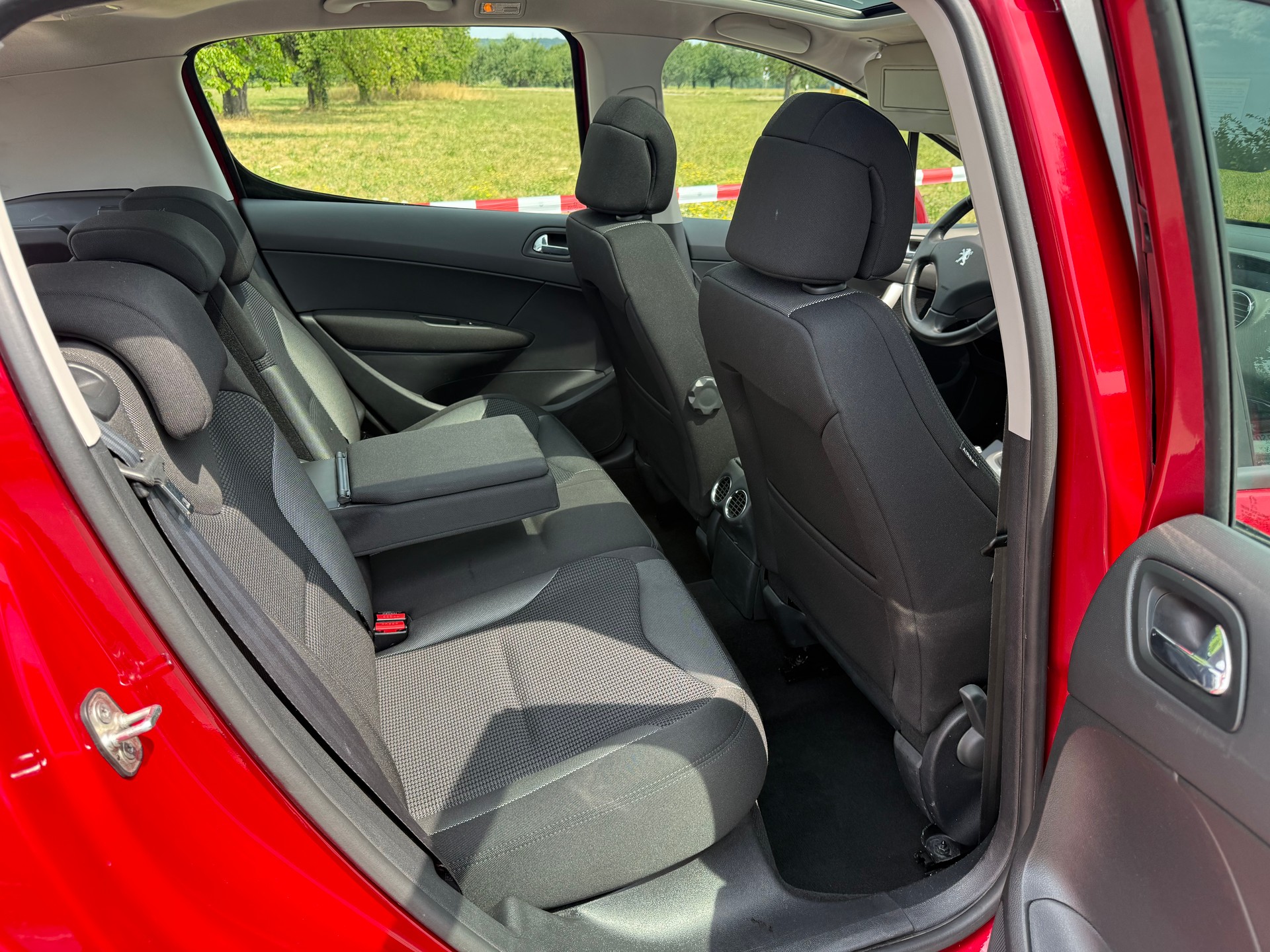 PEUGEOT 308 1.6 16V T Sport Pack Automatic-image-7
