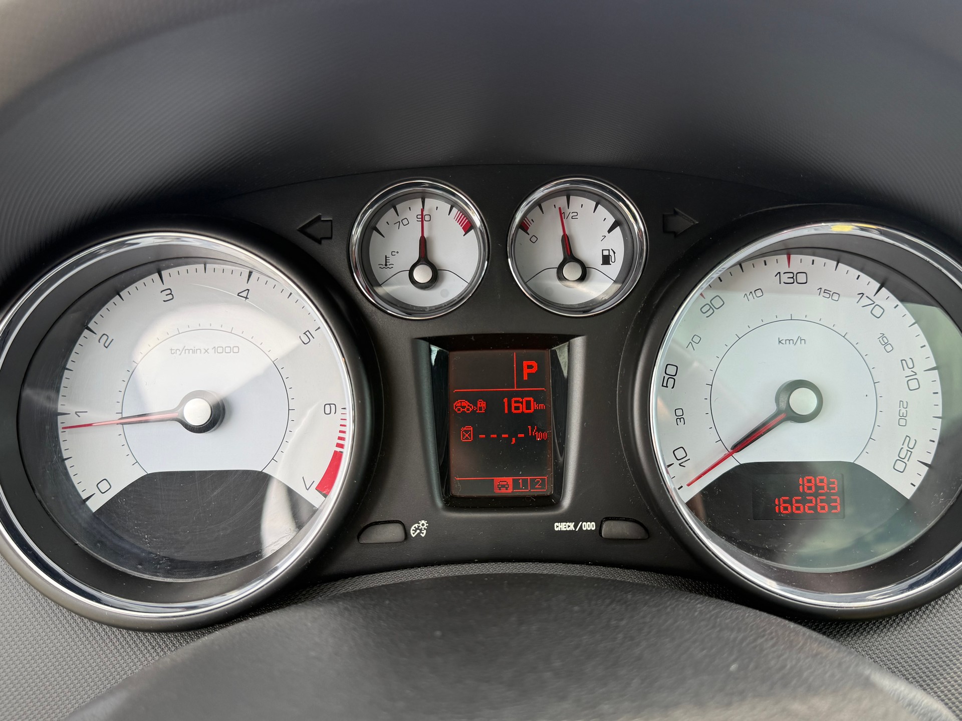 PEUGEOT 308 1.6 16V T Sport Pack Automatic-image-13