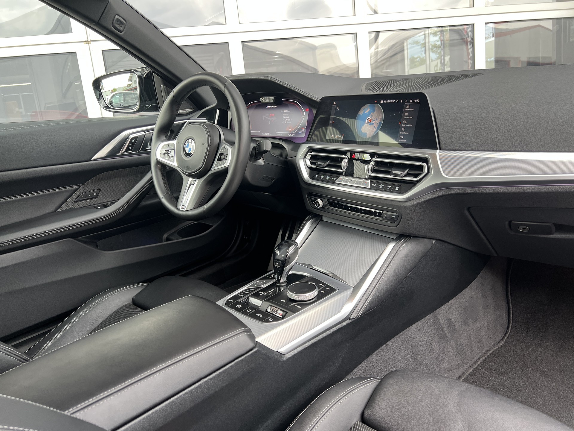 BMW M440i xDrive 48V Cabriolet Steptronic-image-9