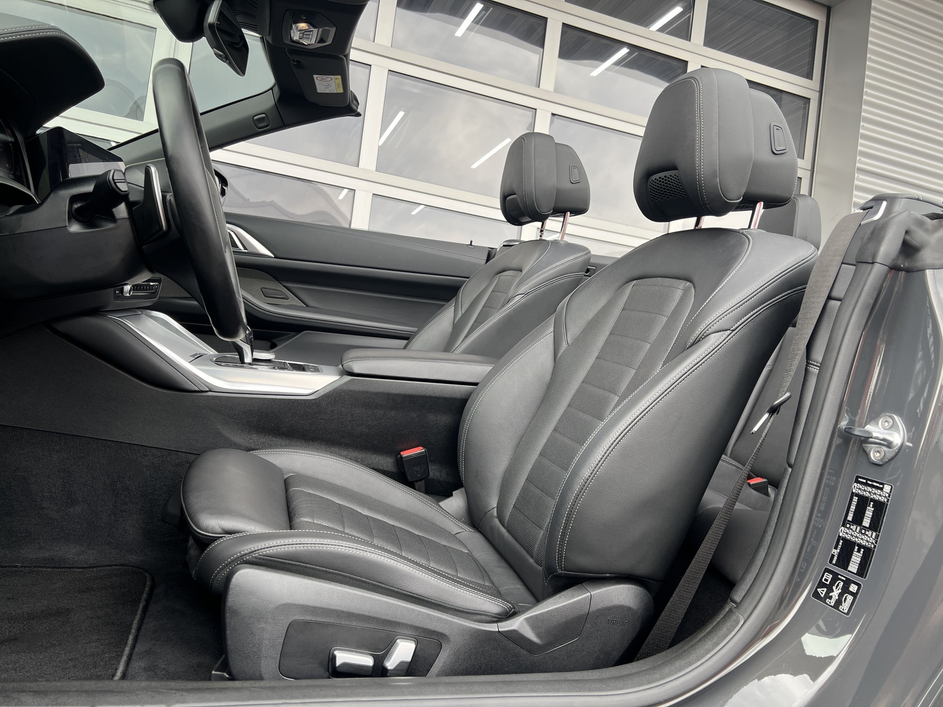 BMW M440i xDrive 48V Cabriolet Steptronic-image-7