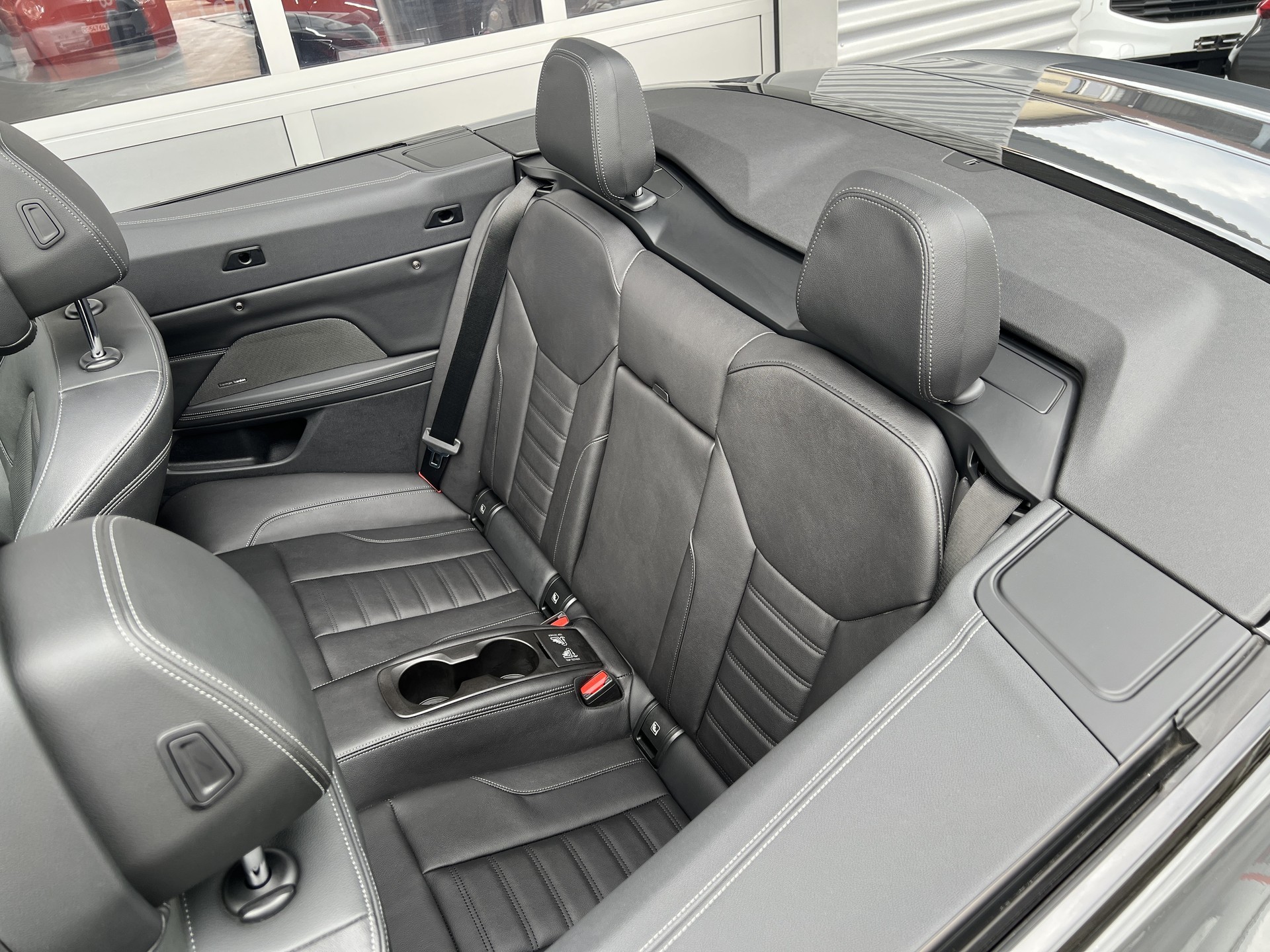 BMW M440i xDrive 48V Cabriolet Steptronic-image-10