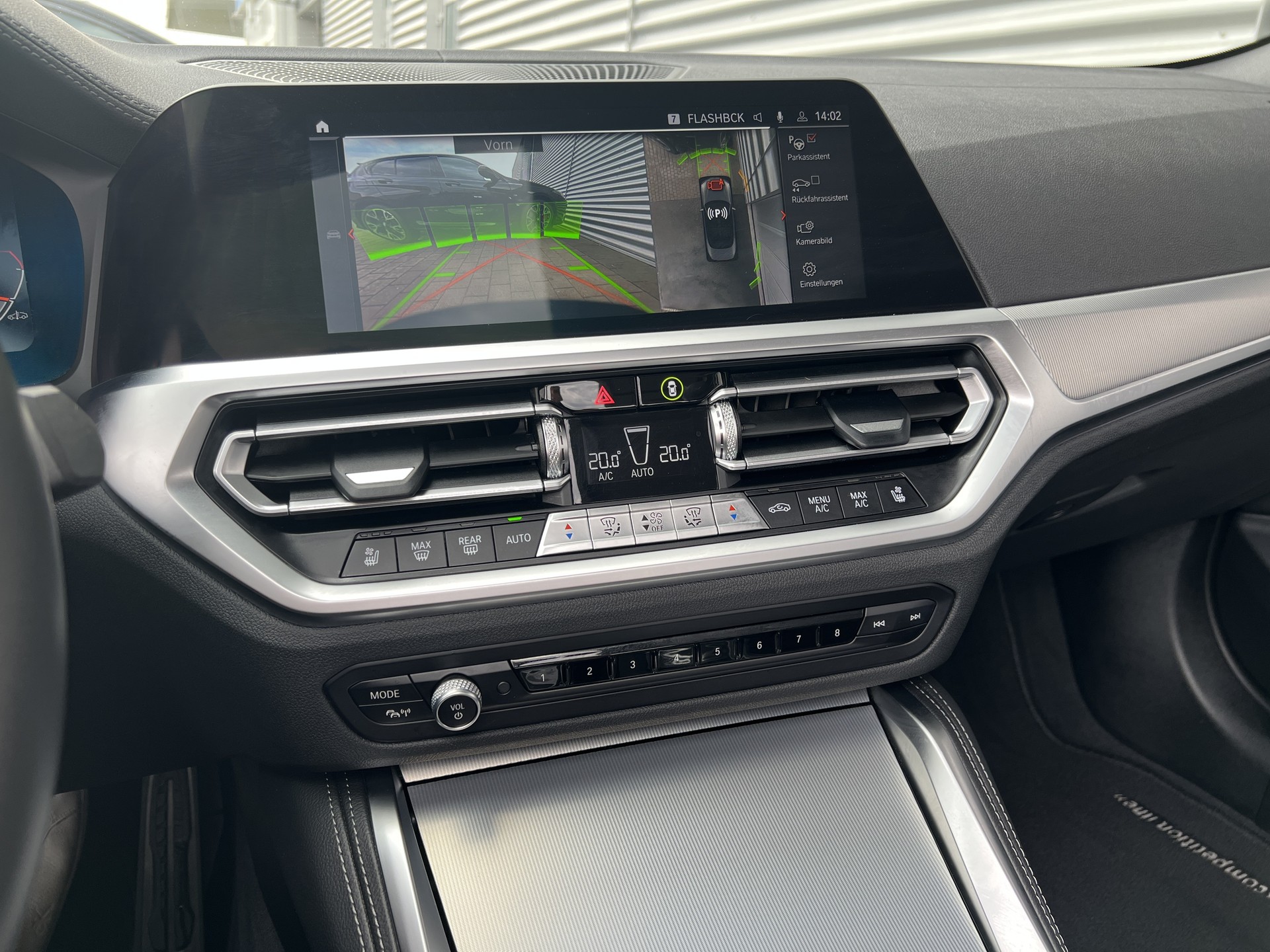 BMW M440i xDrive 48V Cabriolet Steptronic-image-8