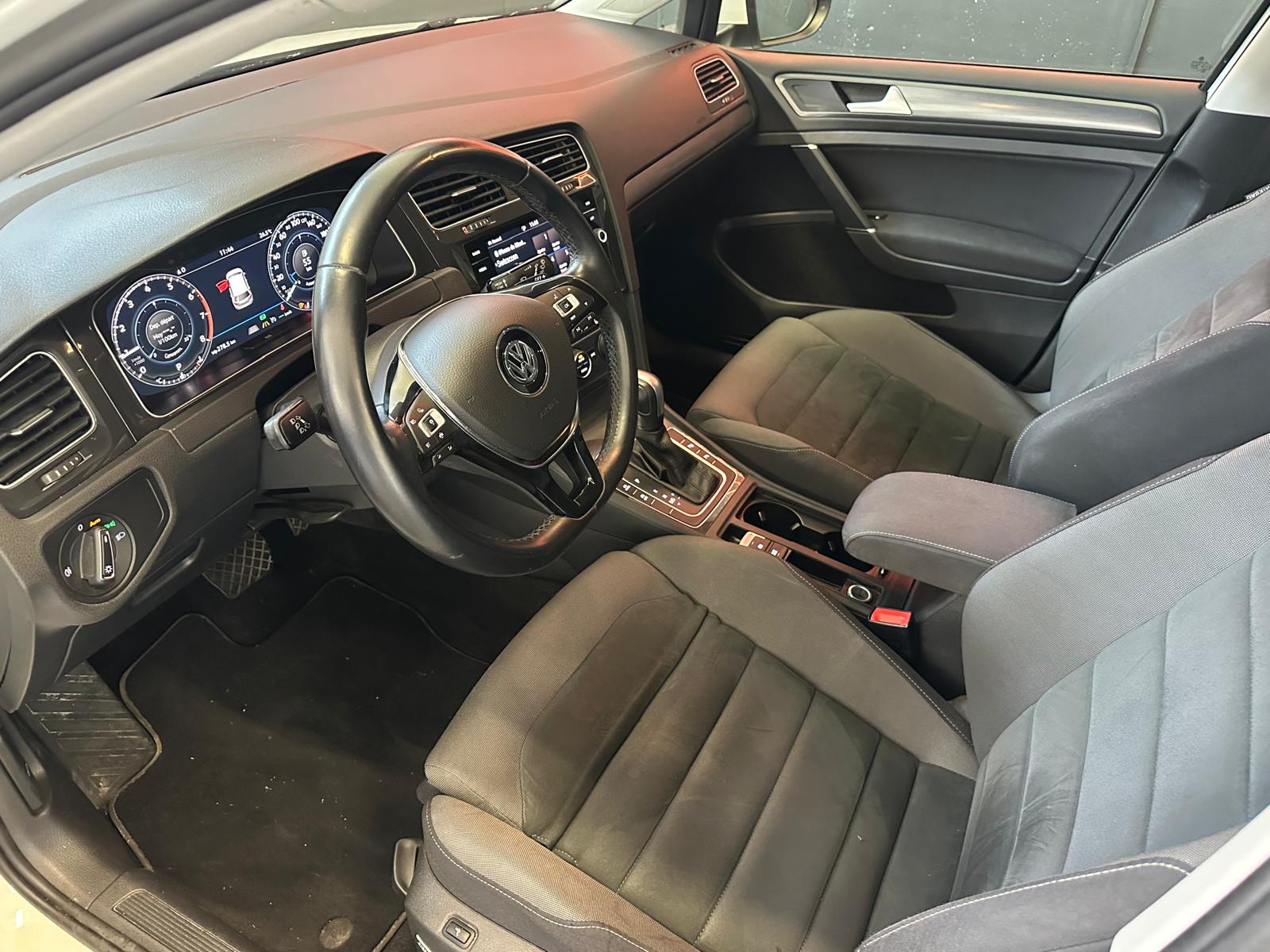 VW Golf 1.5 TSI EVO Edition 45 DSG-image-1