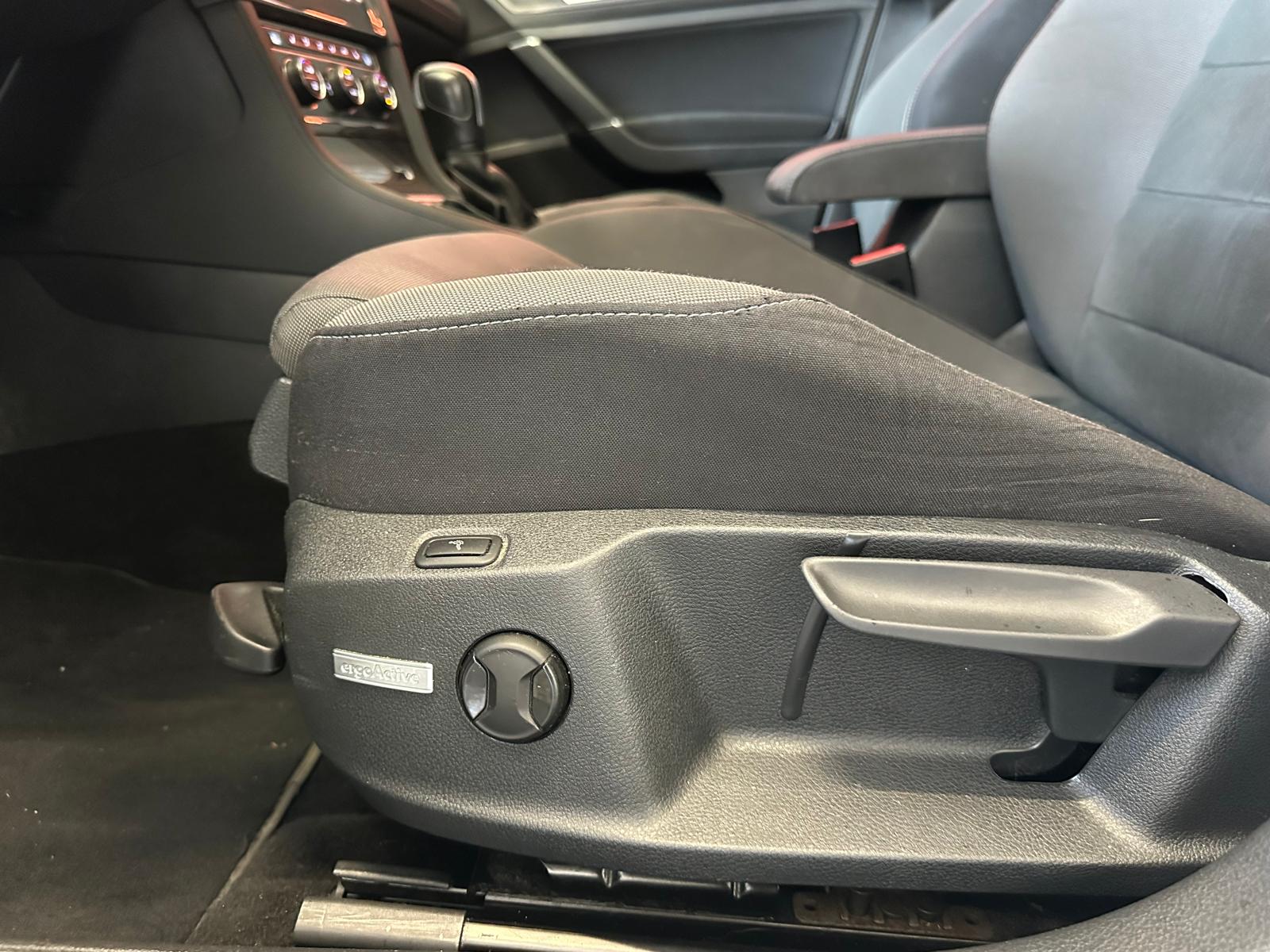 VW Golf 1.5 TSI EVO Edition 45 DSG-image-25