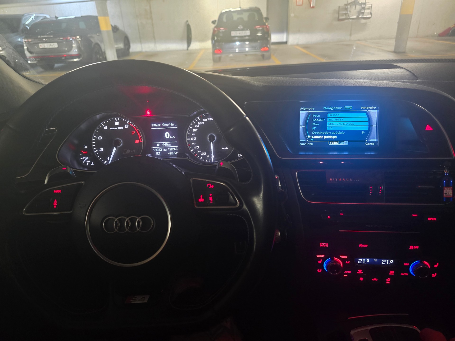 AUDI 3.0 V6 TFSI quattro S-Tronic-image-2