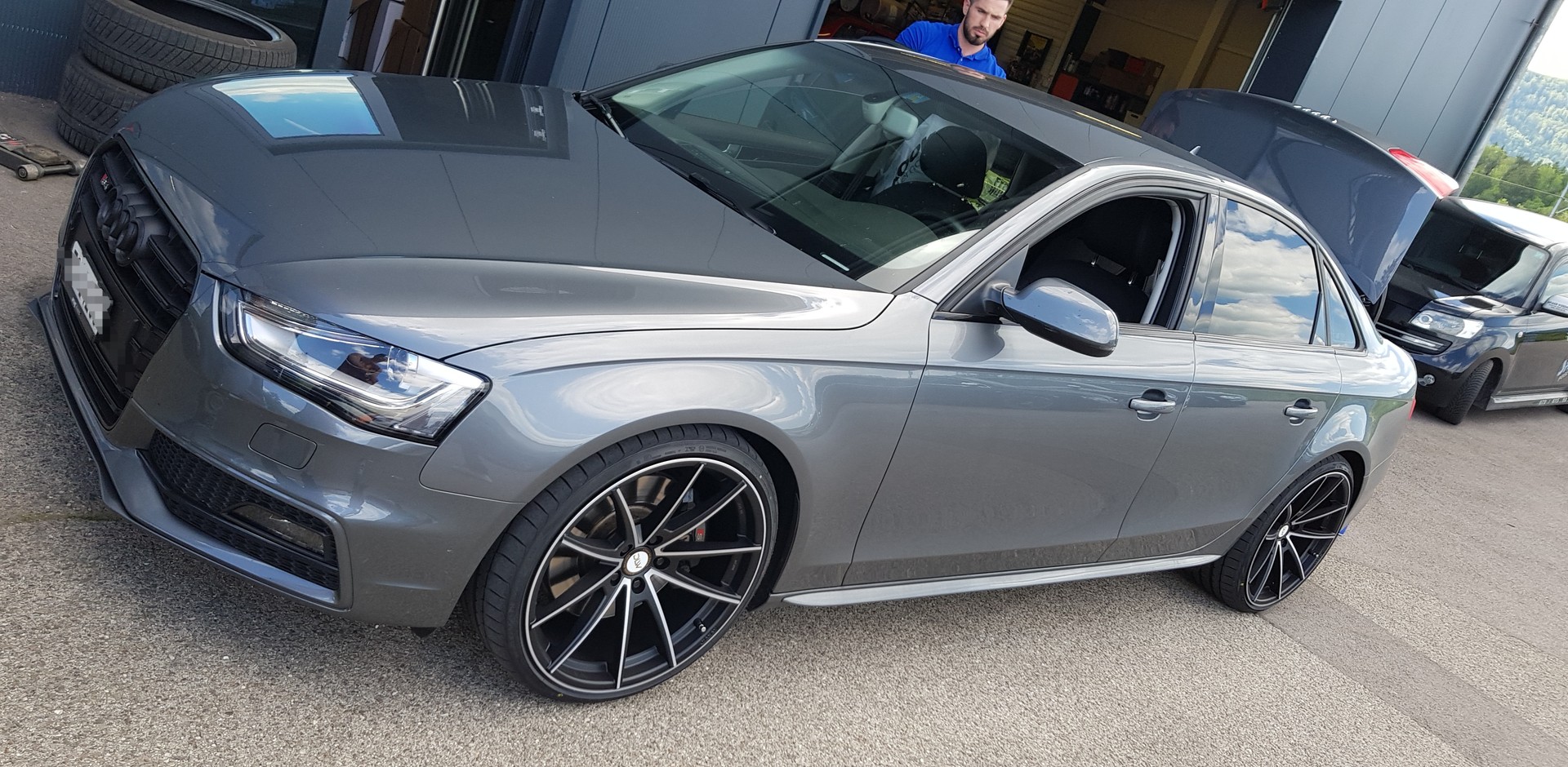 AUDI 3.0 V6 TFSI quattro S-Tronic-image-1
