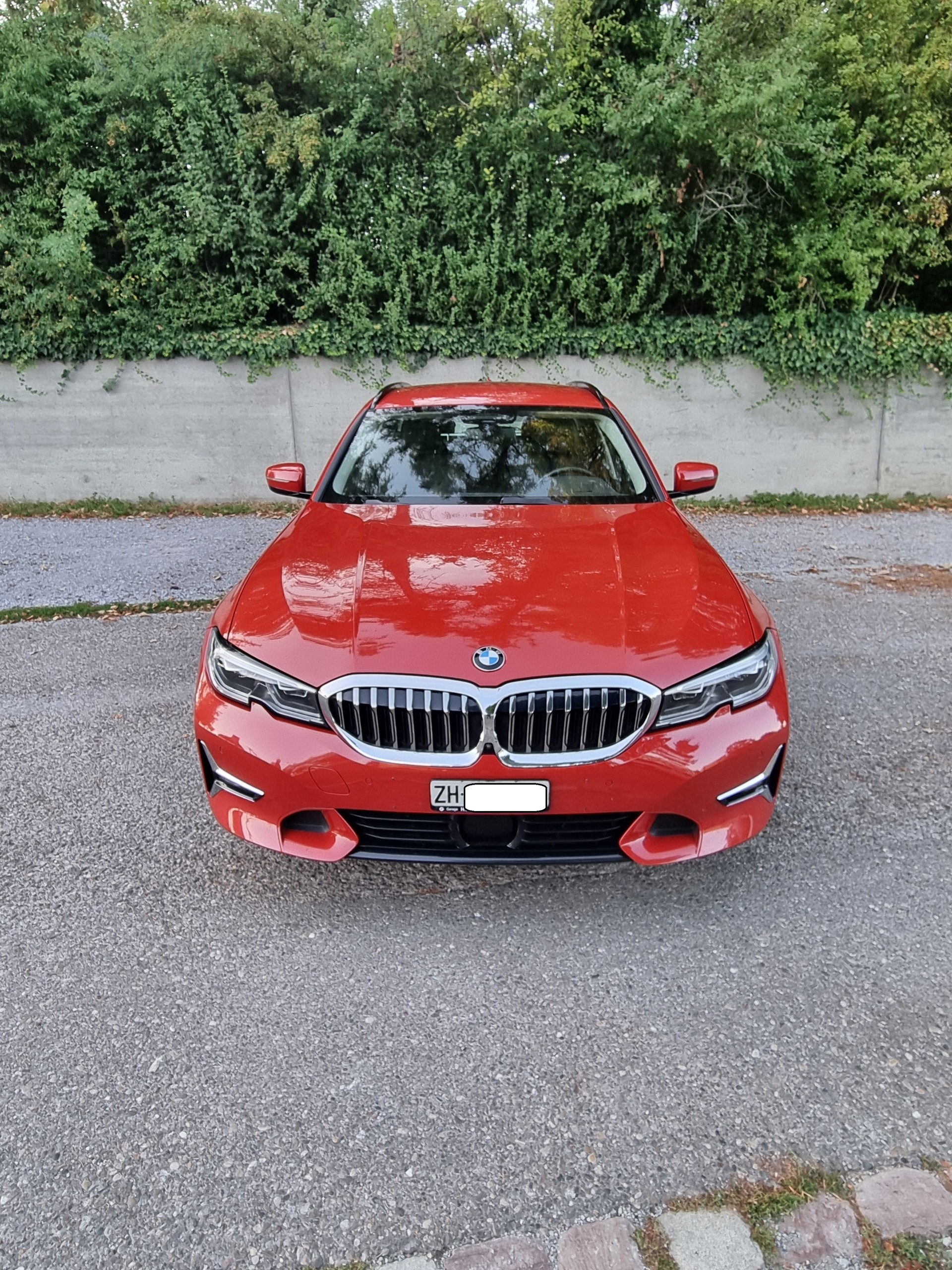 BMW 320d xDrive Touring Luxury Line-image-15