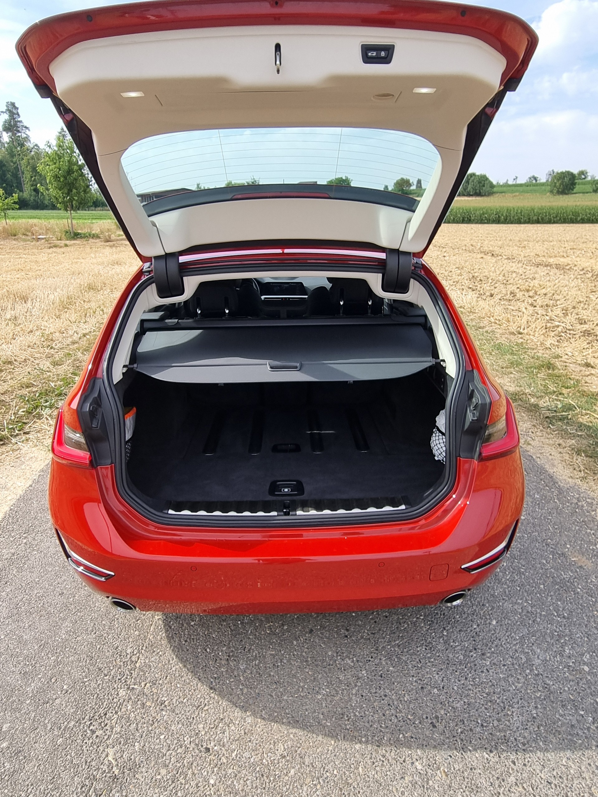 BMW 320d xDrive-image-3