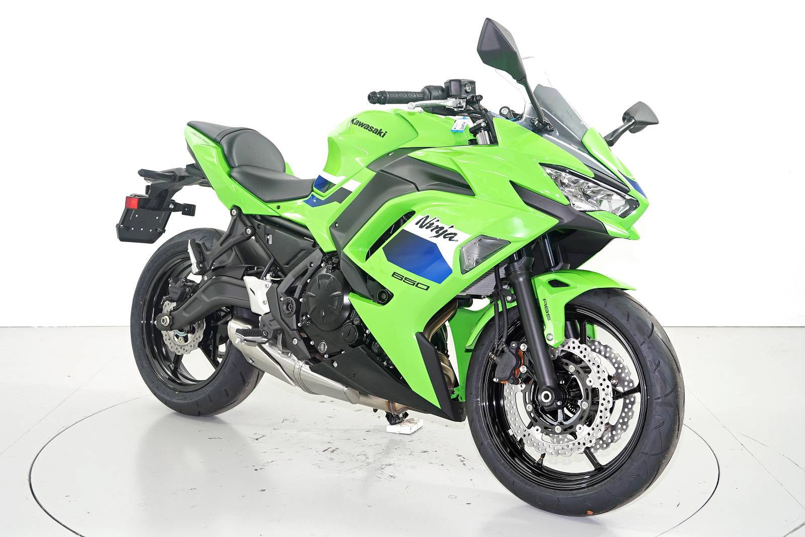 KAWASAKI NINJA 650-showroom-element-1