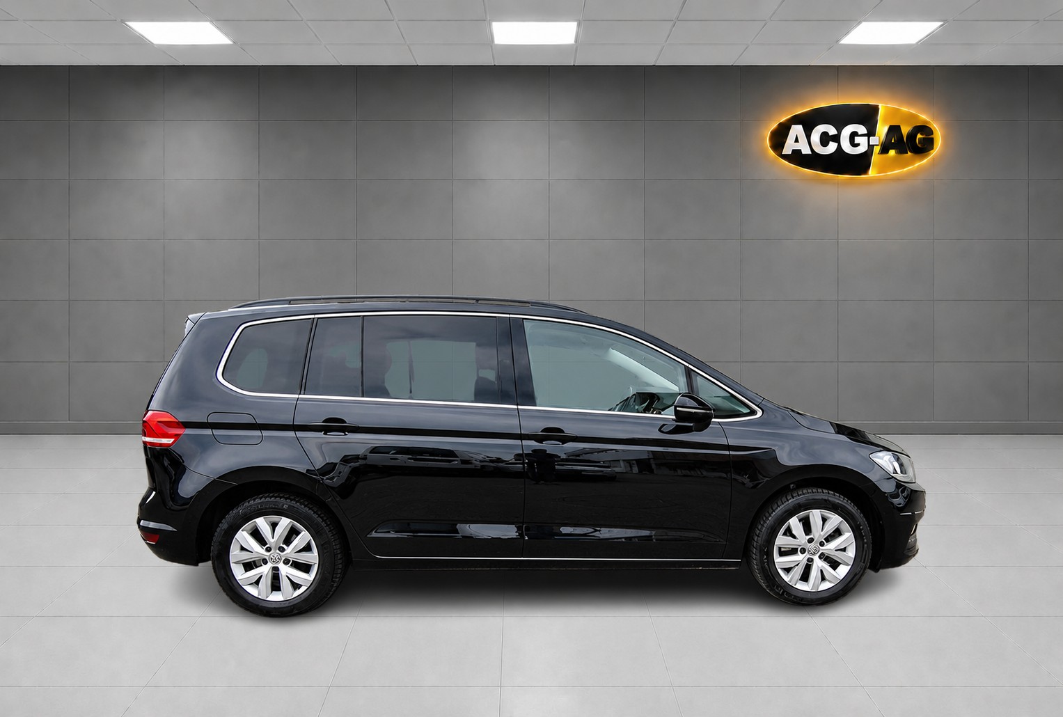 VW Touran 2.0 TDI BlueMotion Technology Comfortline DSG ** 7-Plätzer ** Gr-Navi ** RF-Kamera ** ACC ** Sitzheizung ** Ab MFK **-image-5
