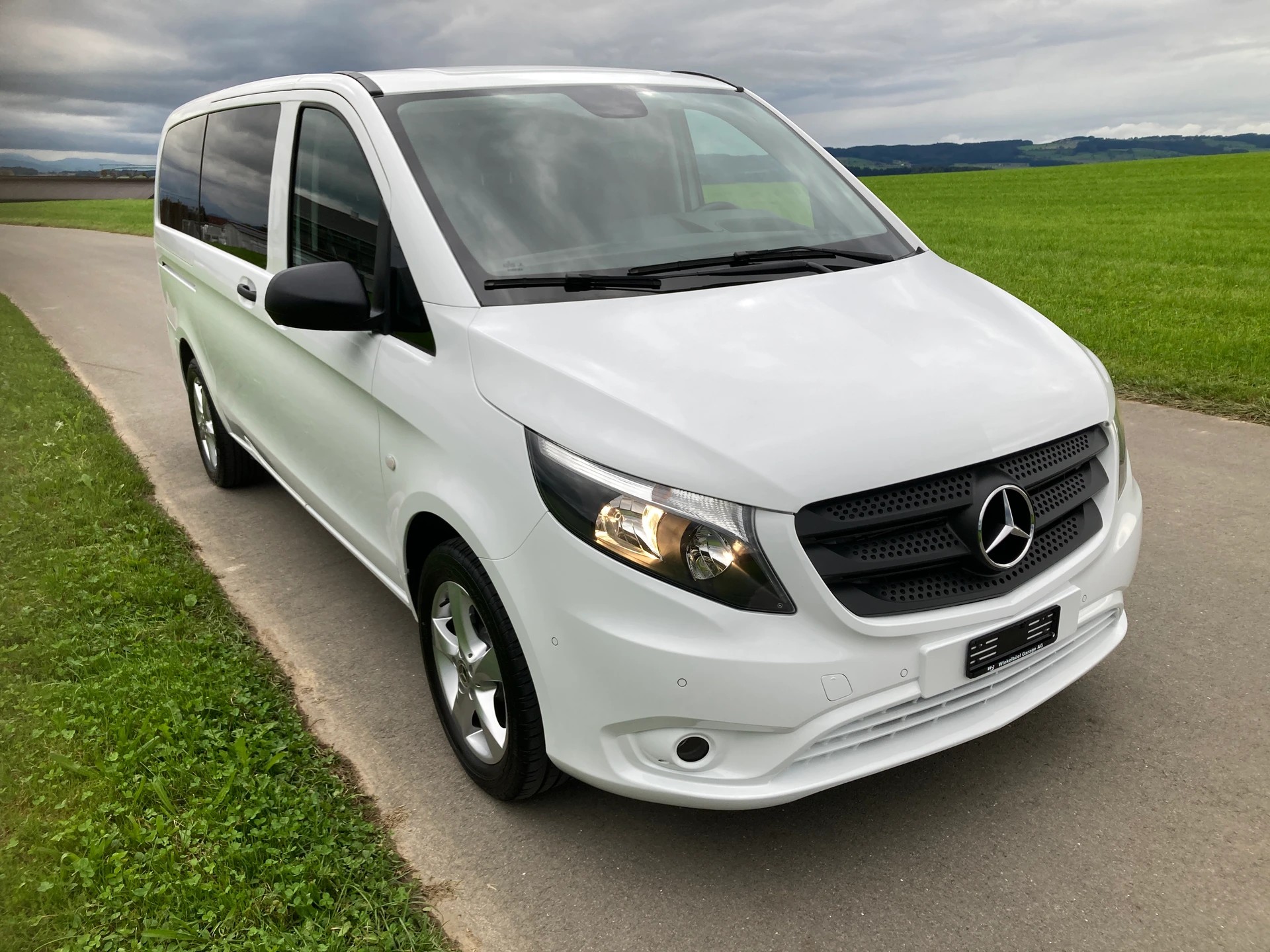 MERCEDES-BENZ Vito 114 BlueTec Tourer Select 4Matic 7G-Tronic-image-1