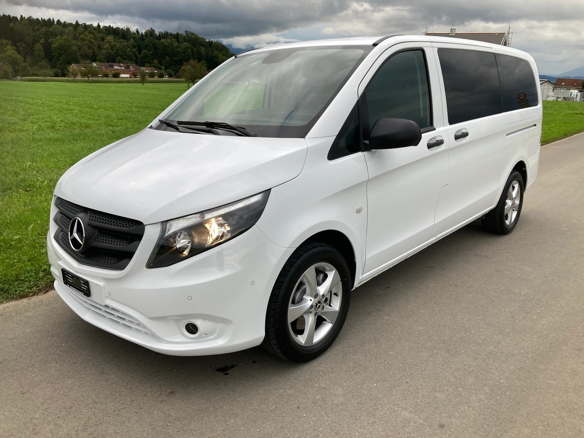 MERCEDES-BENZ Vito 114 BlueTec Tourer Select 4Matic 7G-Tronic-image-0